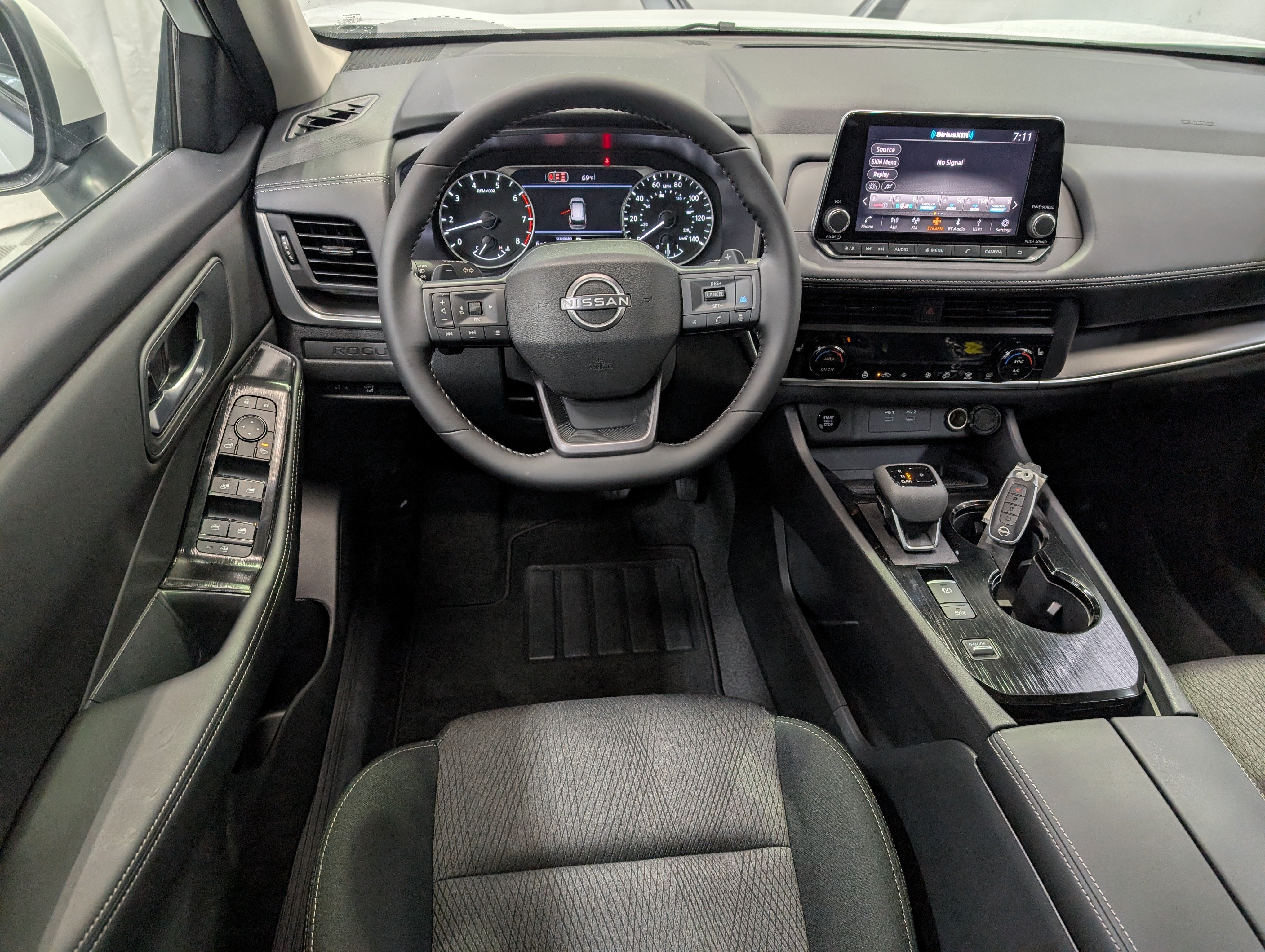 2027 Nissan Rogue SV