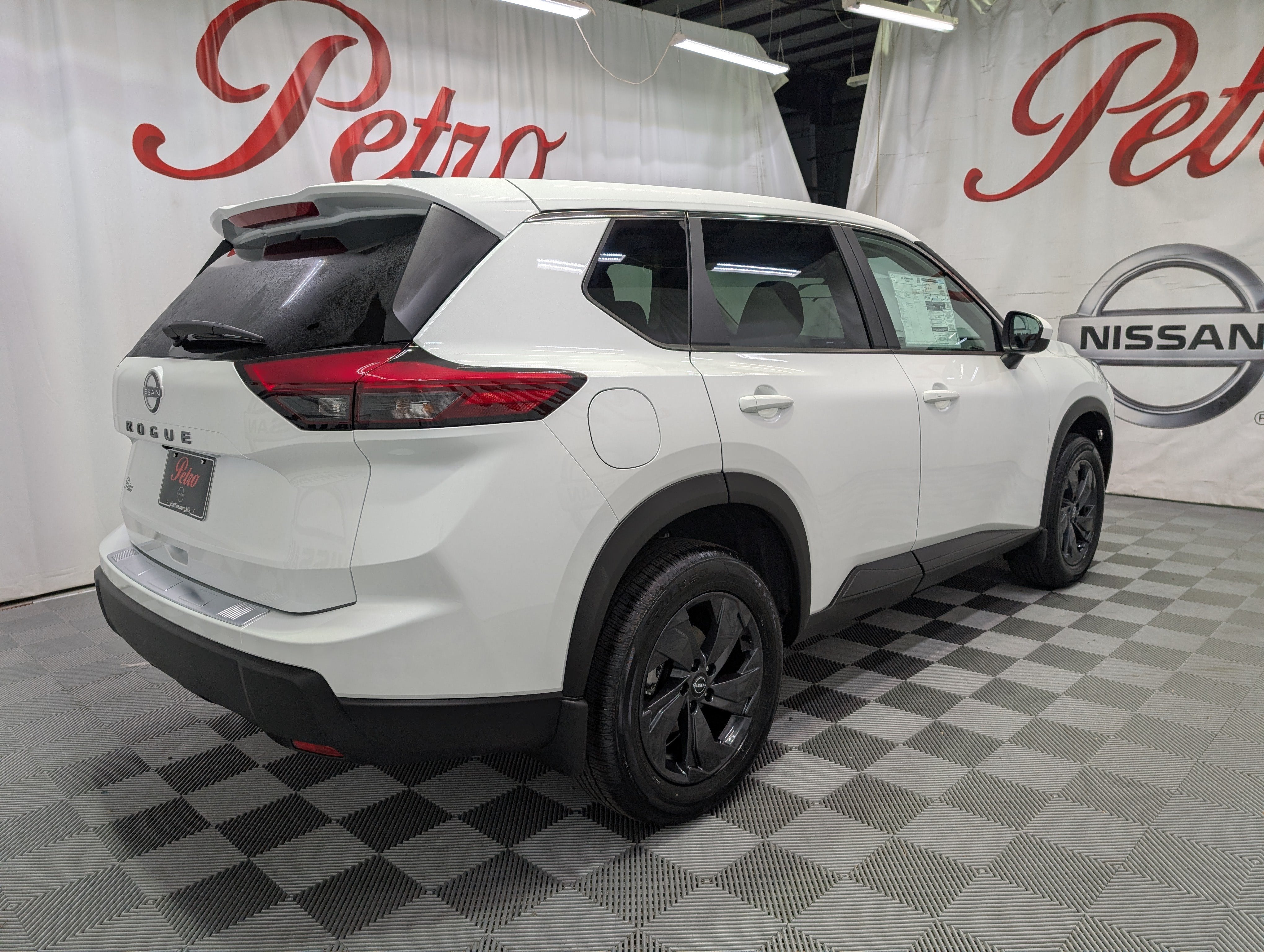 2027 Nissan Rogue SV