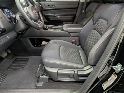 2024 Nissan Pathfinder S