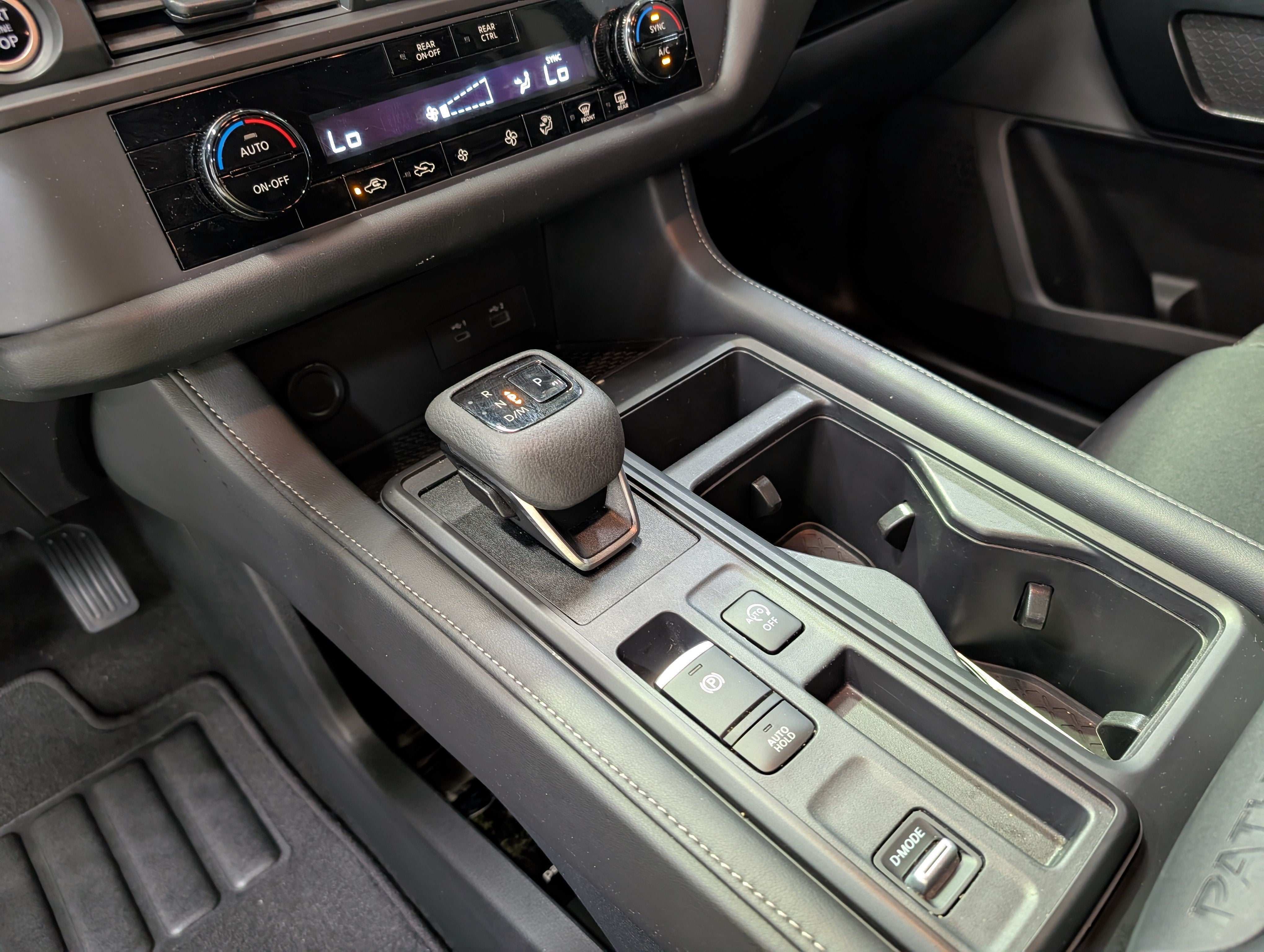 2024 Nissan Pathfinder S