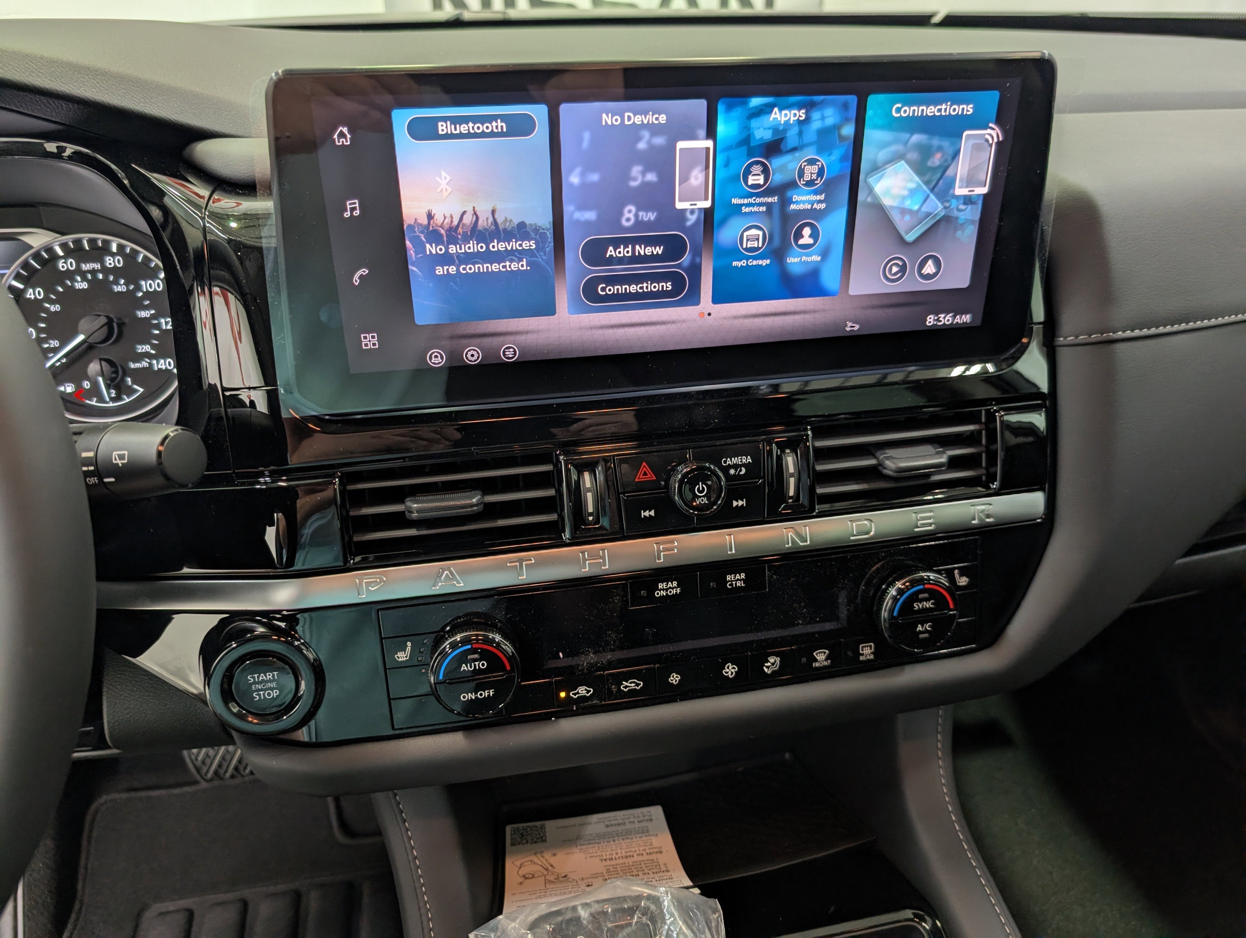 2026 Nissan Pathfinder SV