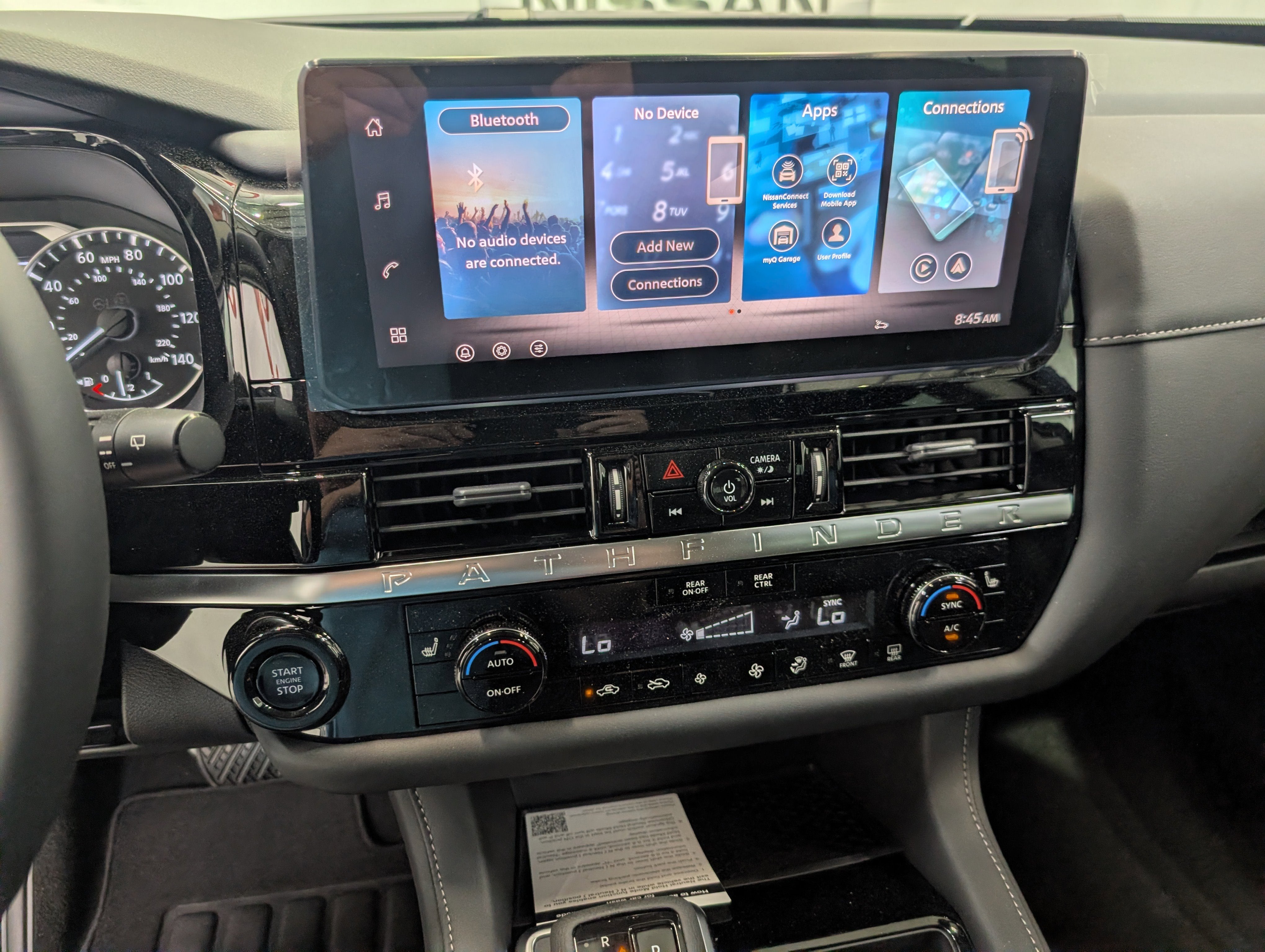 2026 Nissan Pathfinder SV