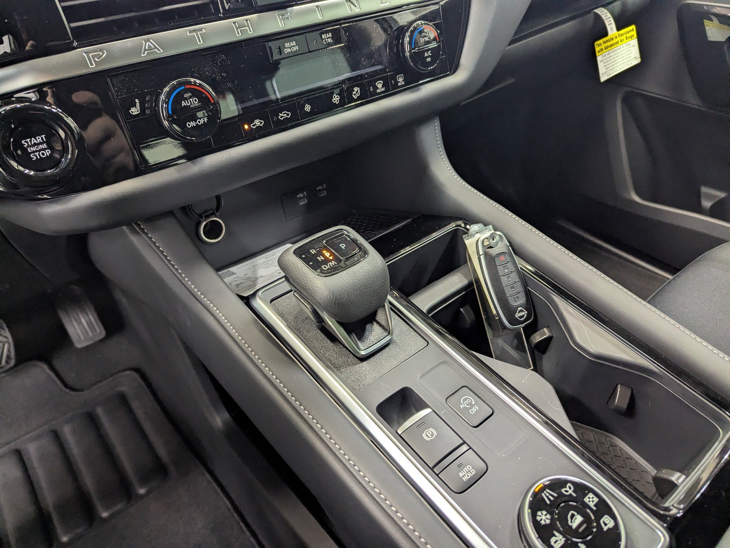 2026 Nissan Pathfinder SV