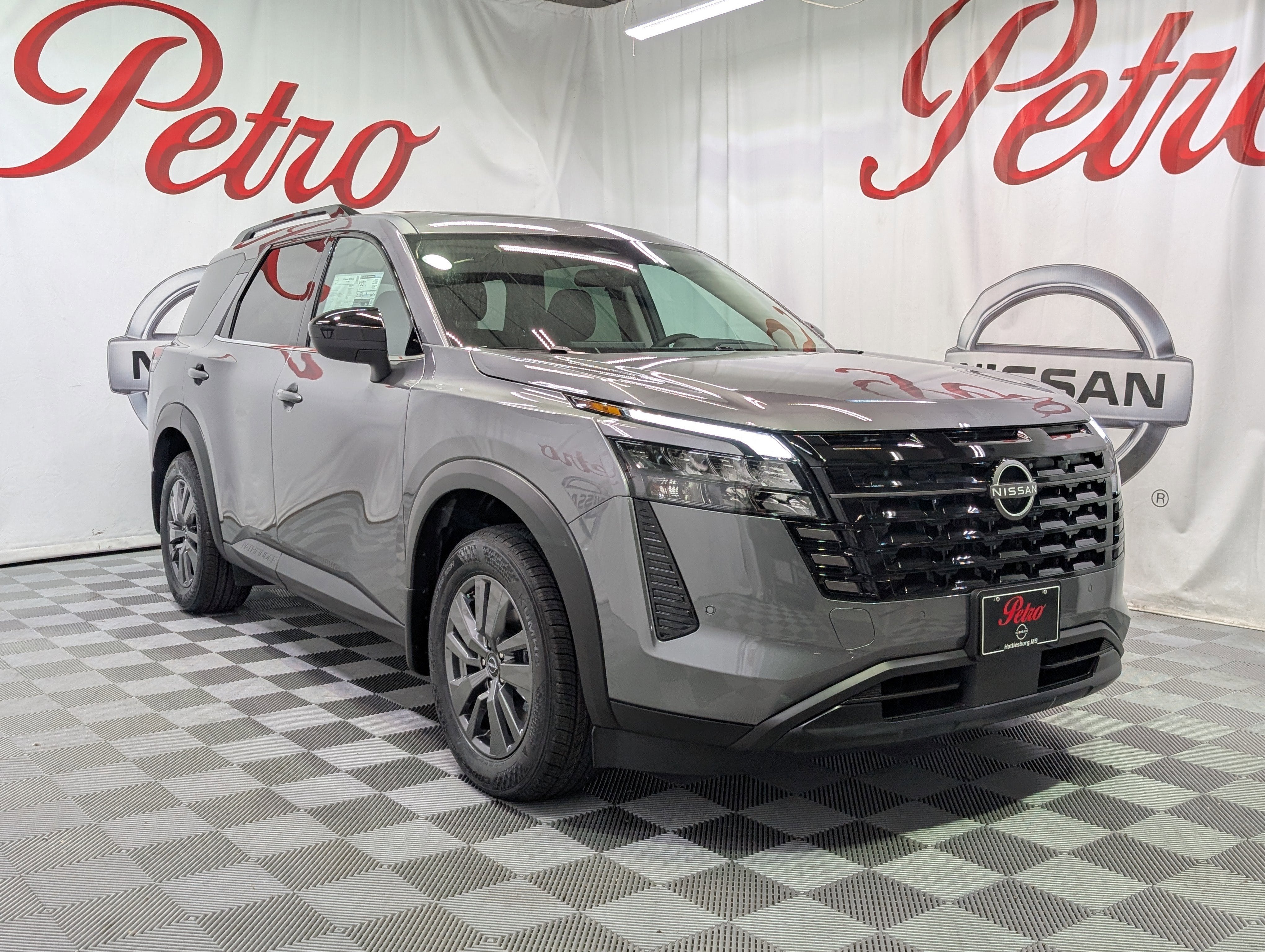 2026 Nissan Pathfinder SV