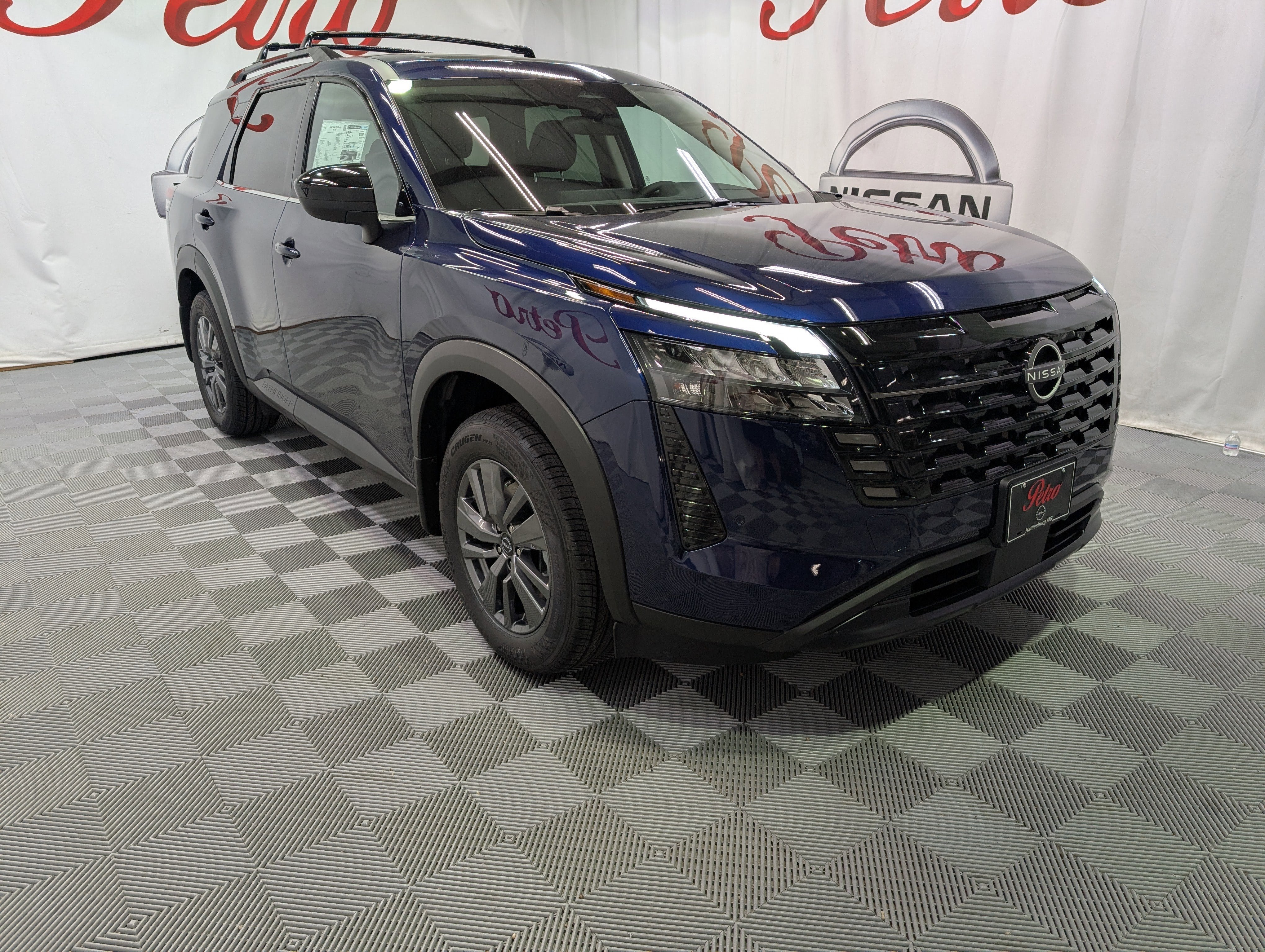 2026 Nissan Pathfinder SV