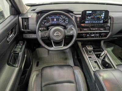 2022 Nissan Pathfinder SL