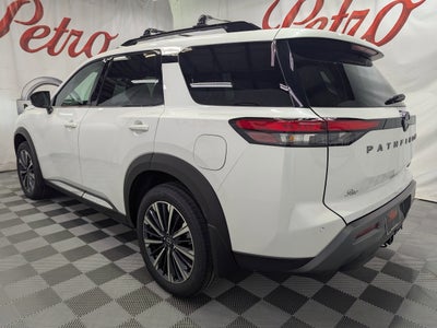 2026 Nissan Pathfinder Platinum