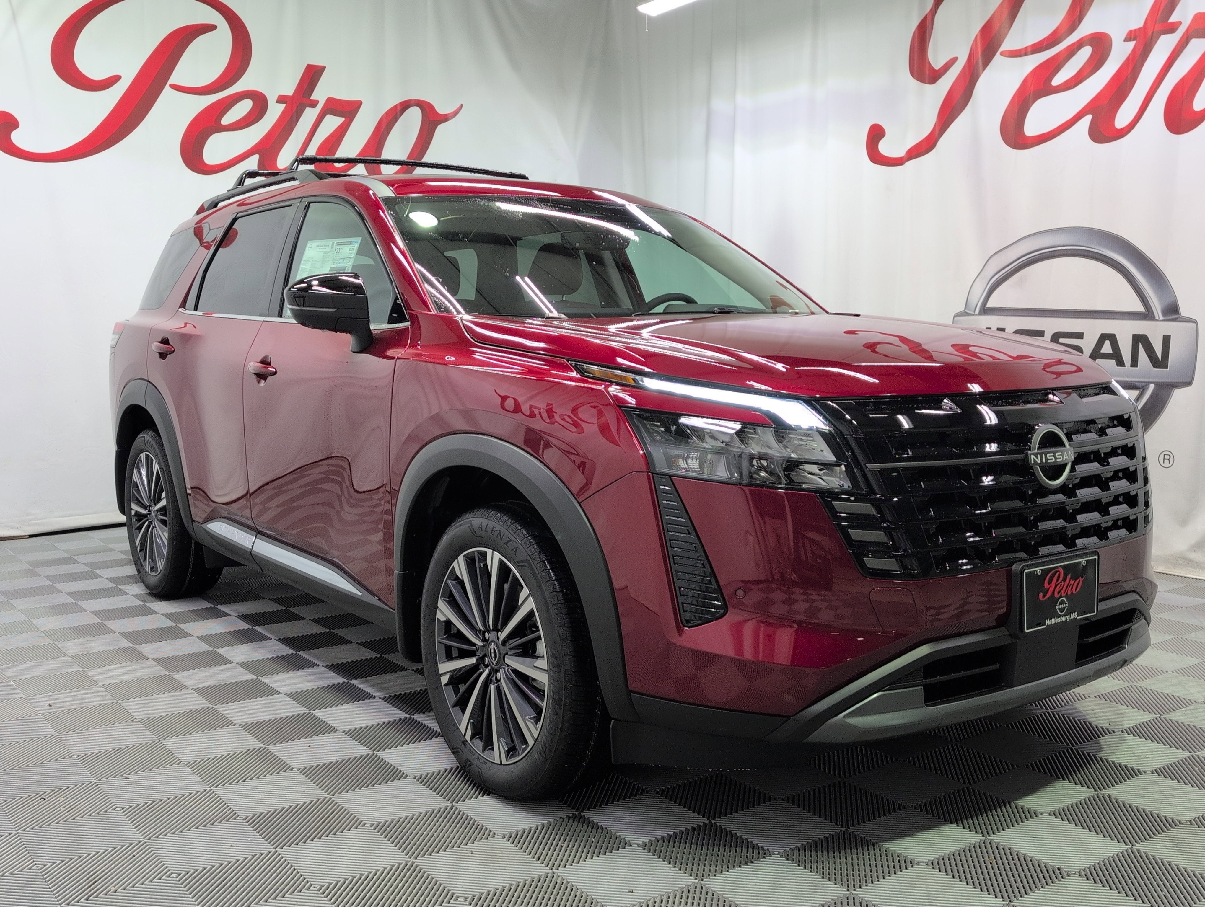 2026 Nissan Pathfinder Platinum