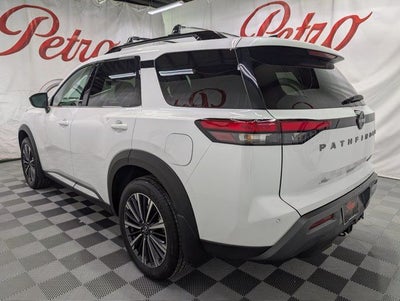 2026 Nissan Pathfinder Platinum