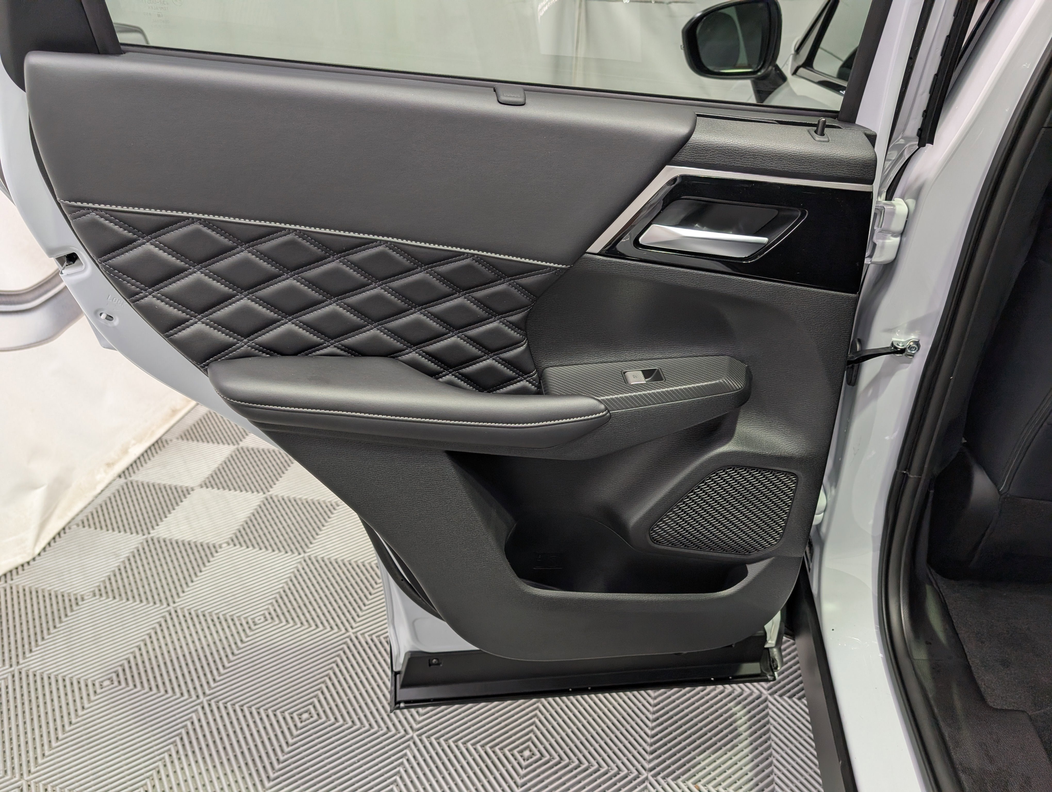 2026 Nissan Rogue Plug-In Hybrid Platinum