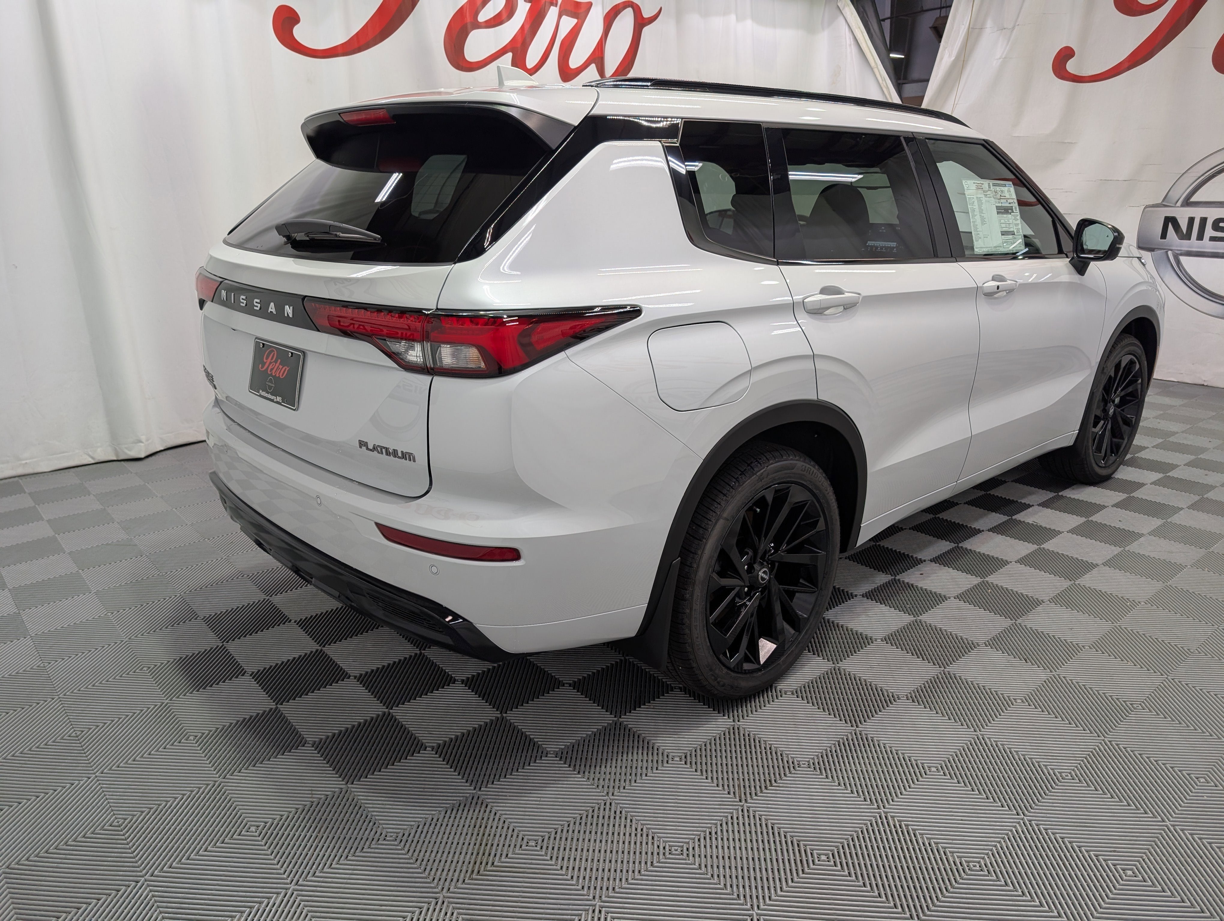2026 Nissan Rogue Plug-In Hybrid Platinum
