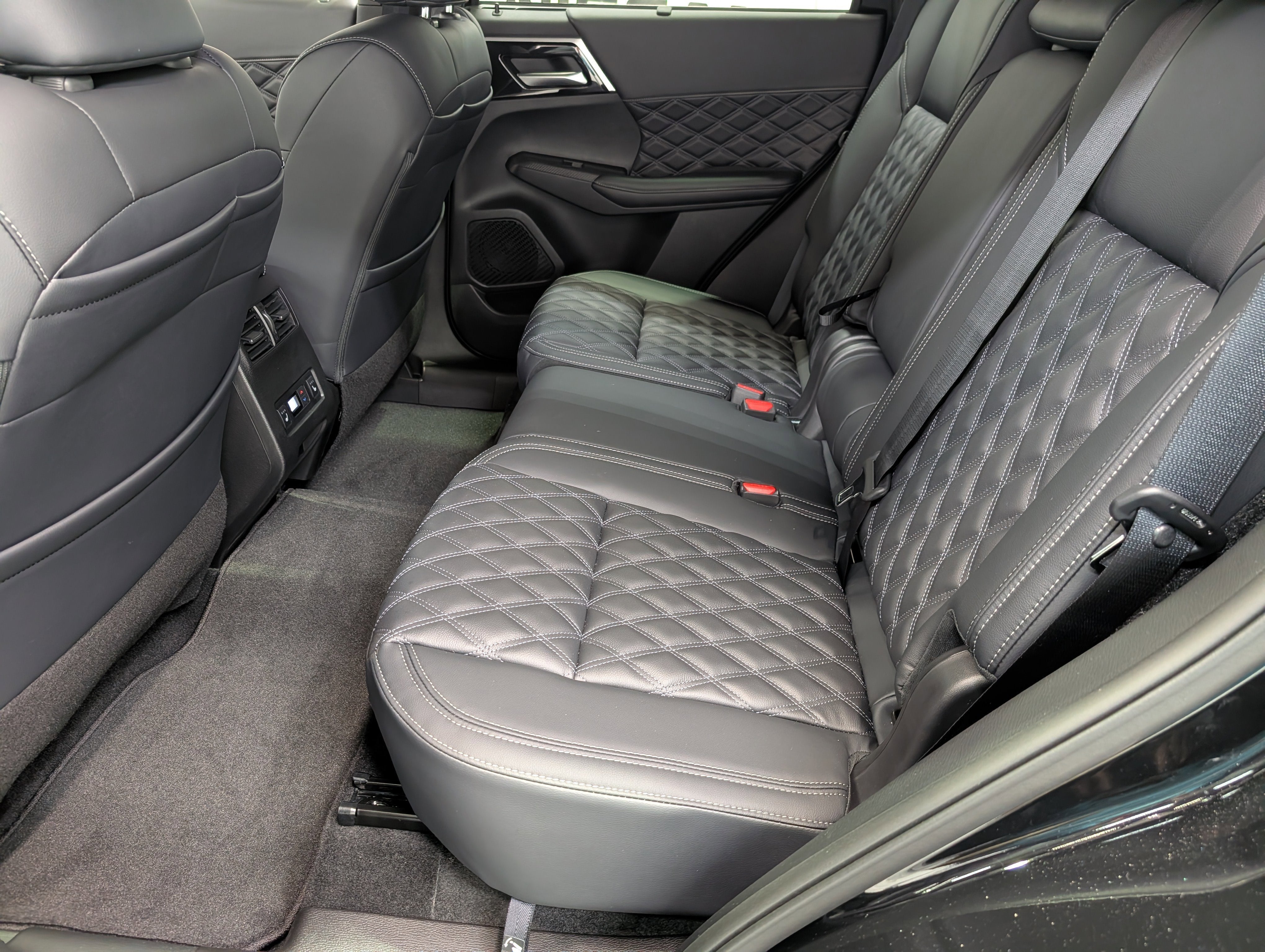 2026 Nissan Rogue Plug-In Hybrid Platinum