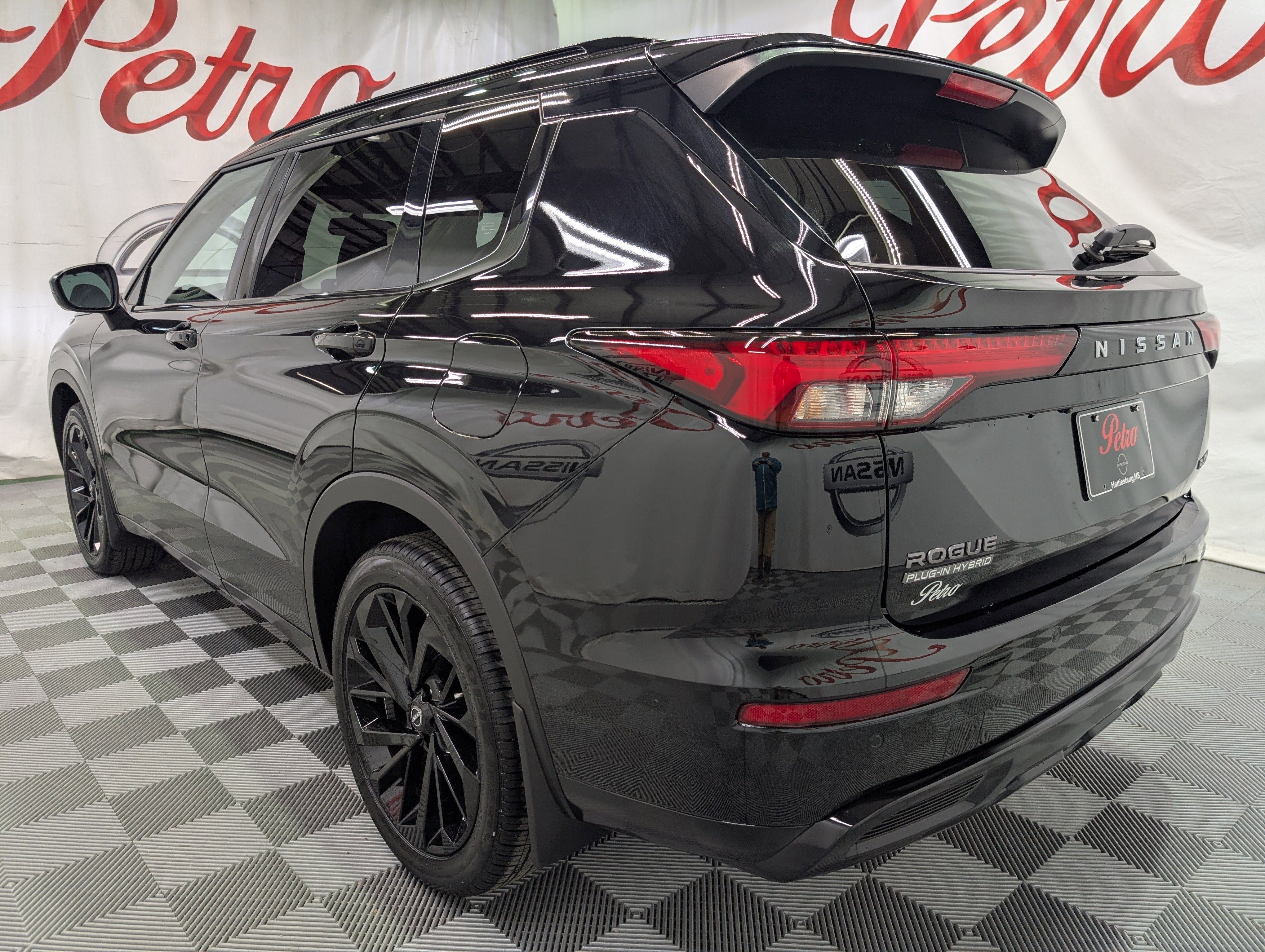 2026 Nissan Rogue Plug-In Hybrid Platinum