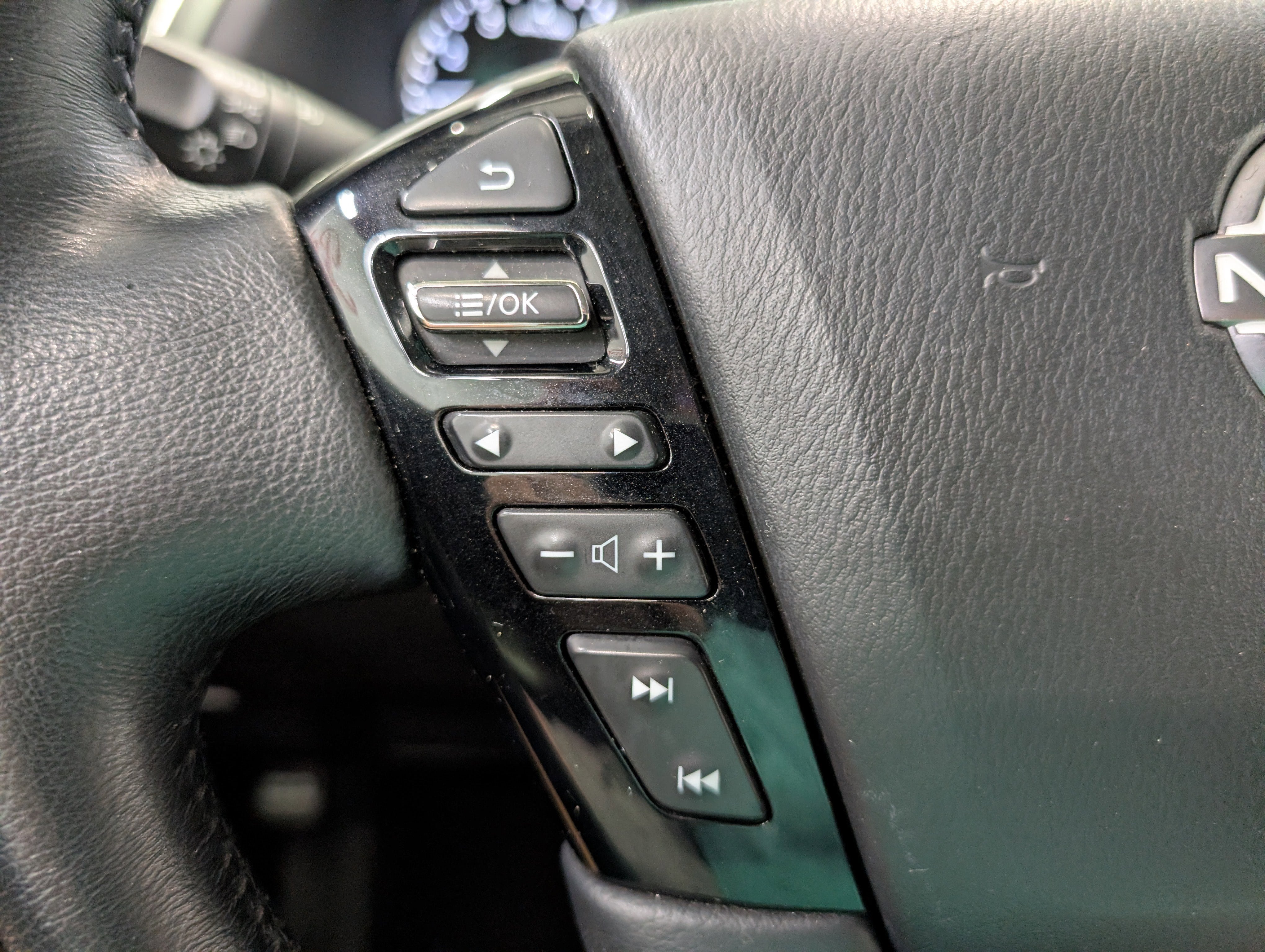 2024 Nissan Armada SV