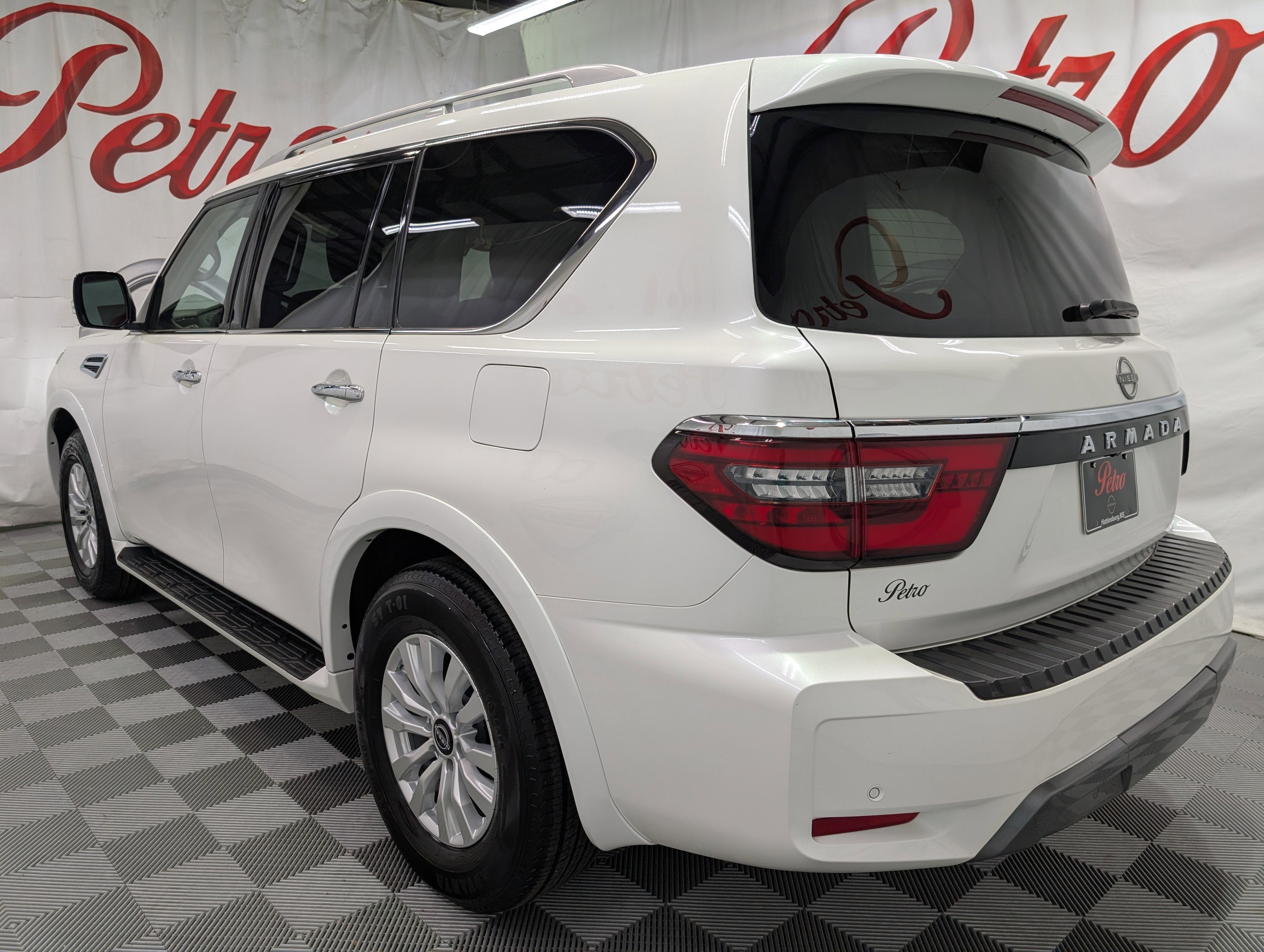 2024 Nissan Armada SV