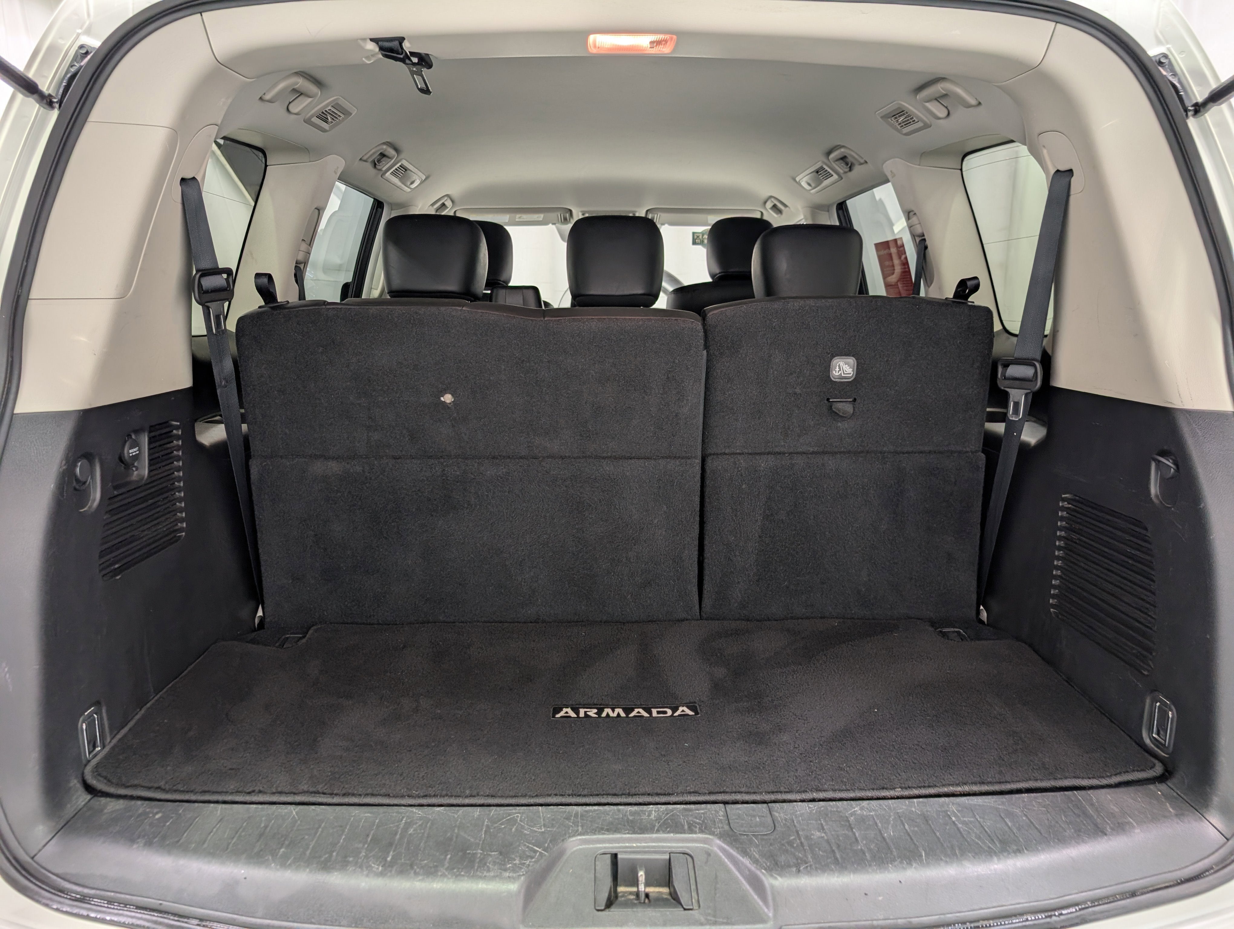 2024 Nissan Armada SV