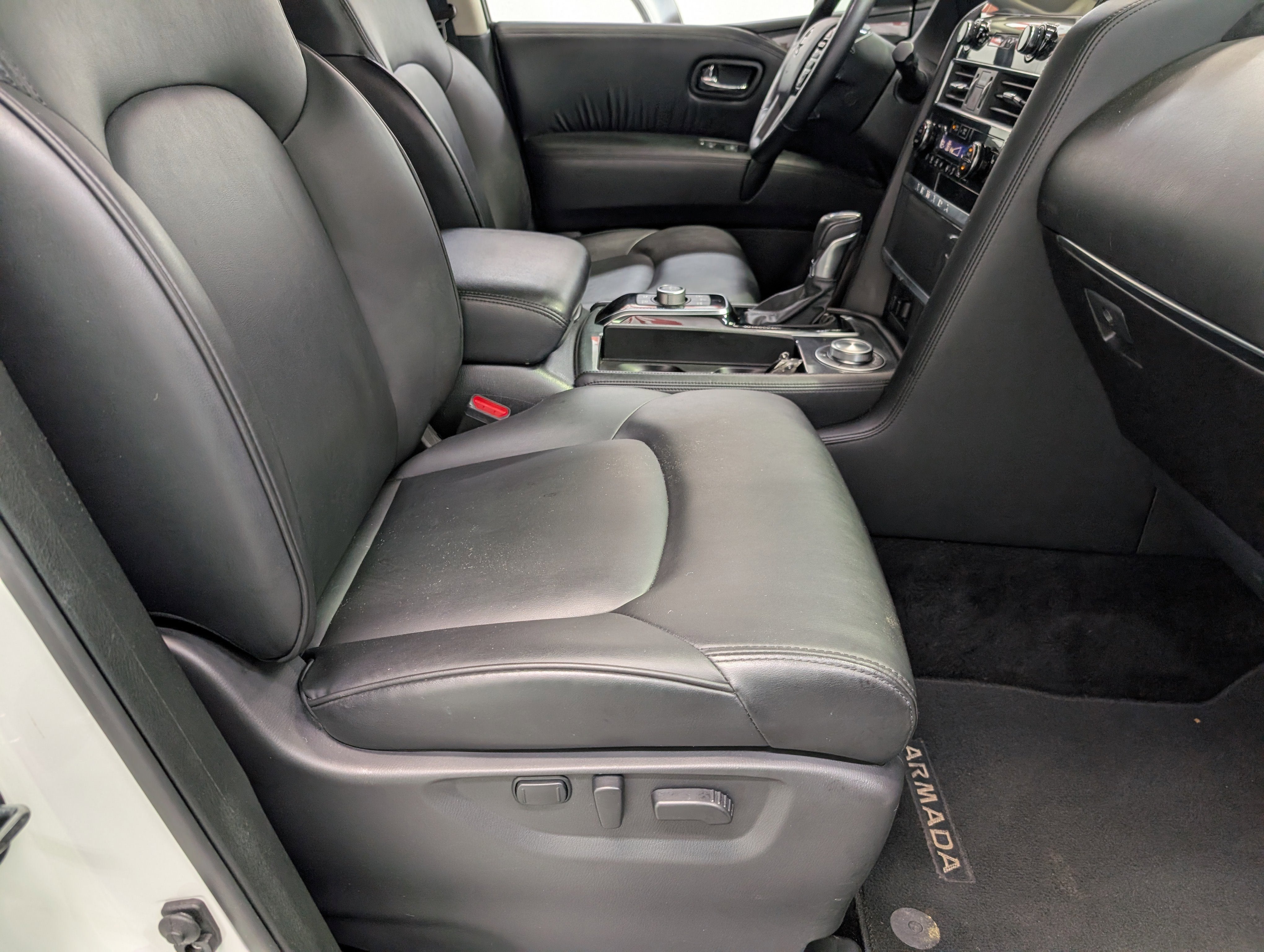 2024 Nissan Armada SV