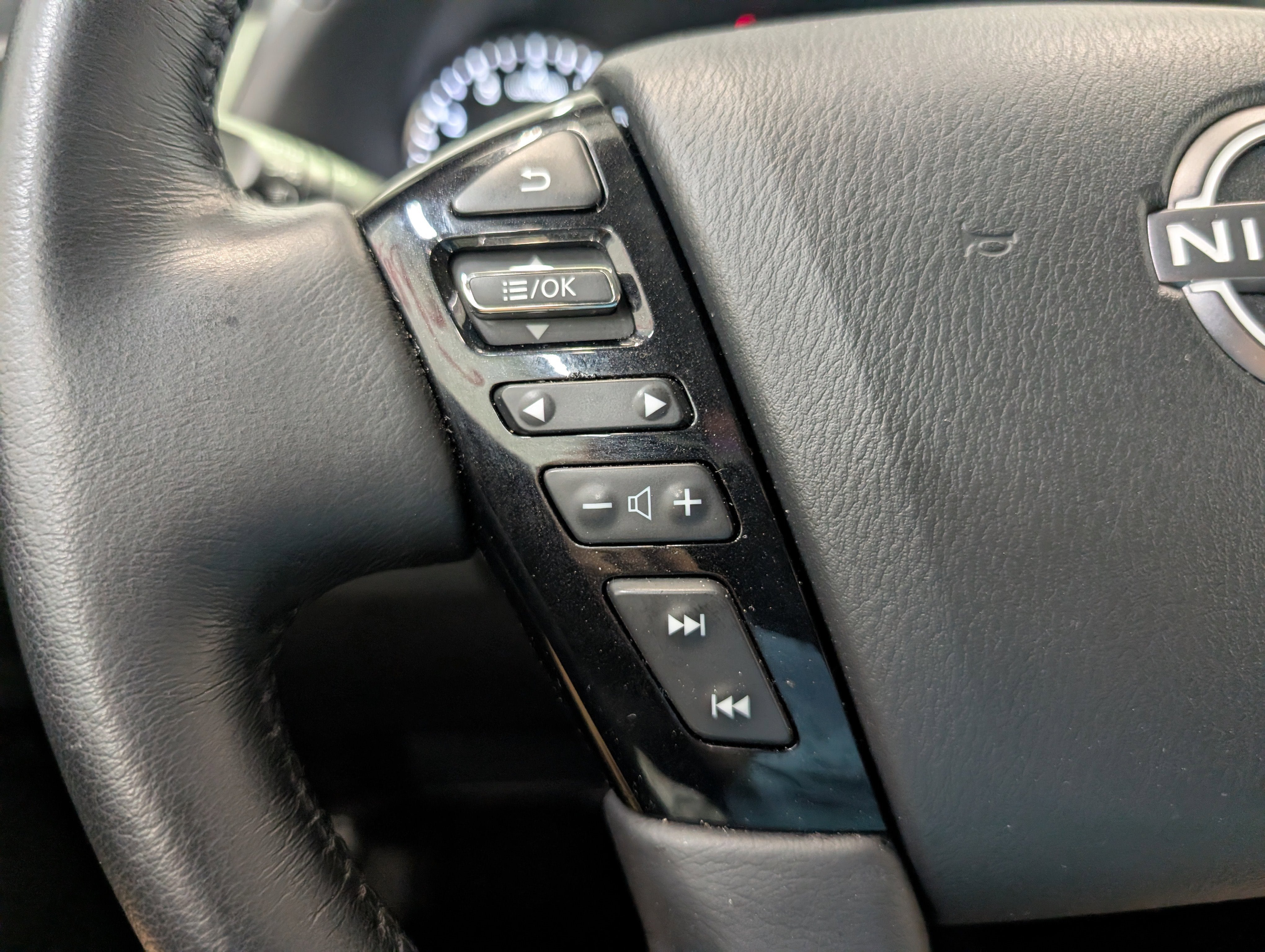 2024 Nissan Armada SV