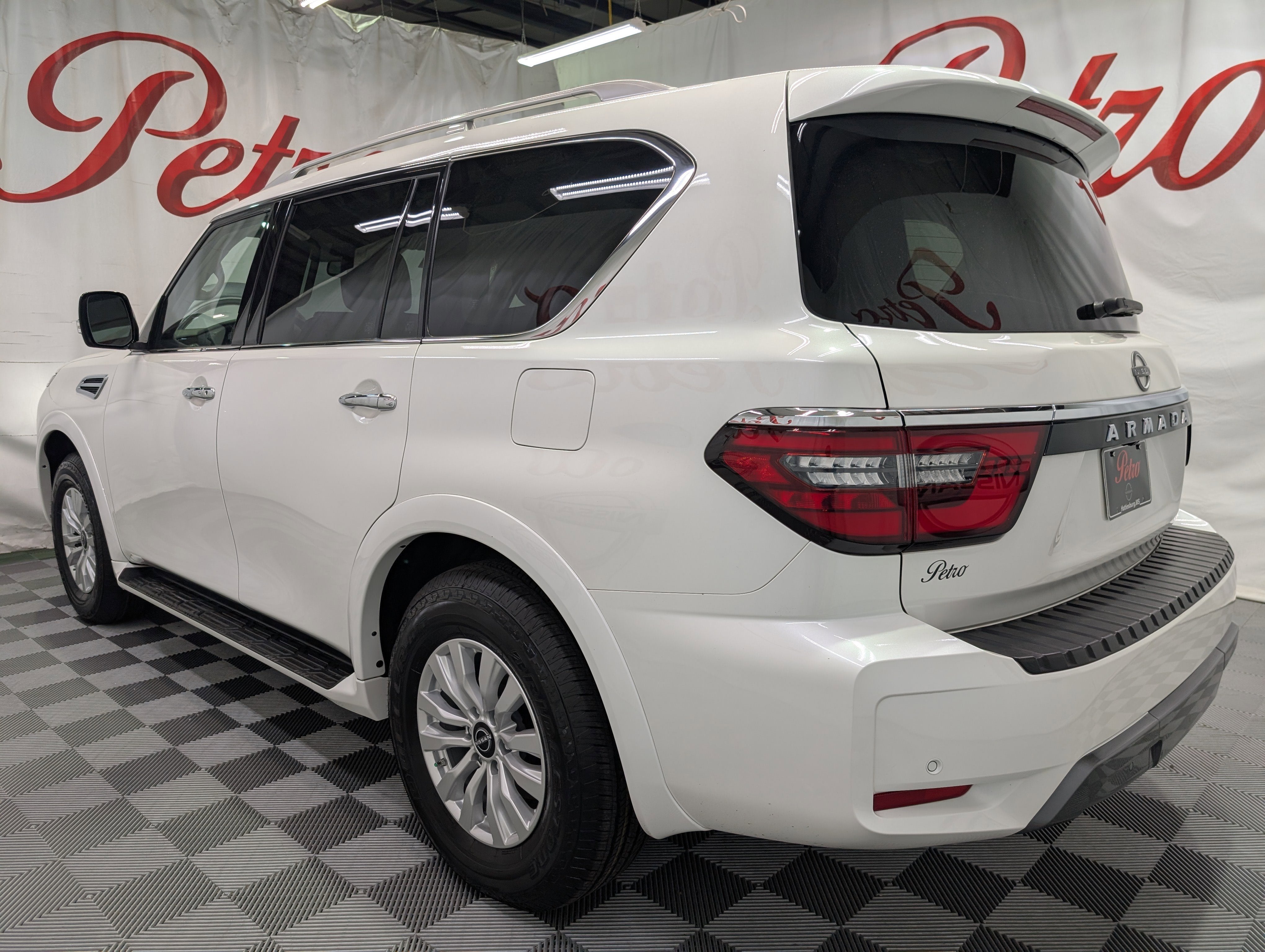 2024 Nissan Armada SV