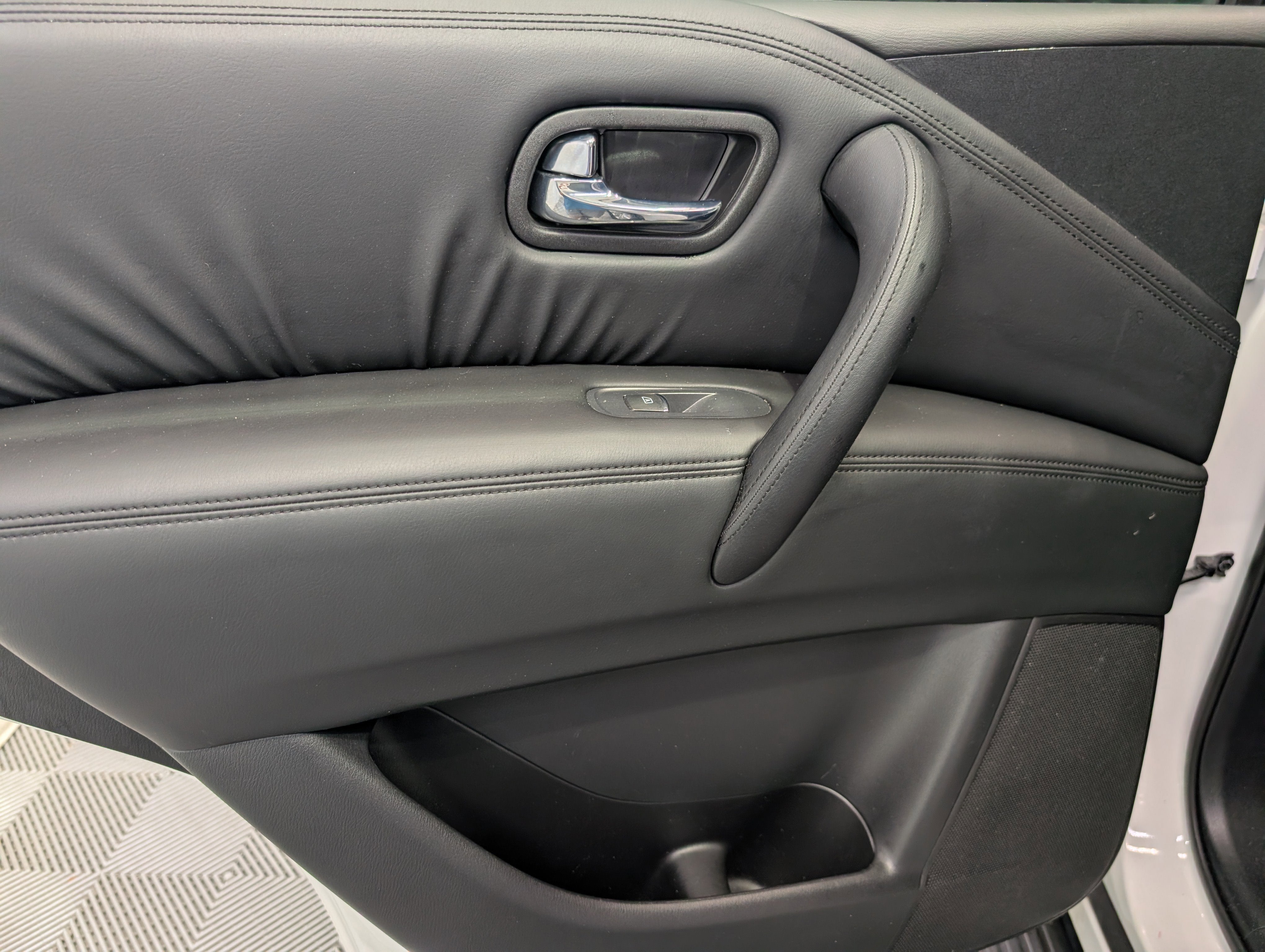 2024 Nissan Armada SV