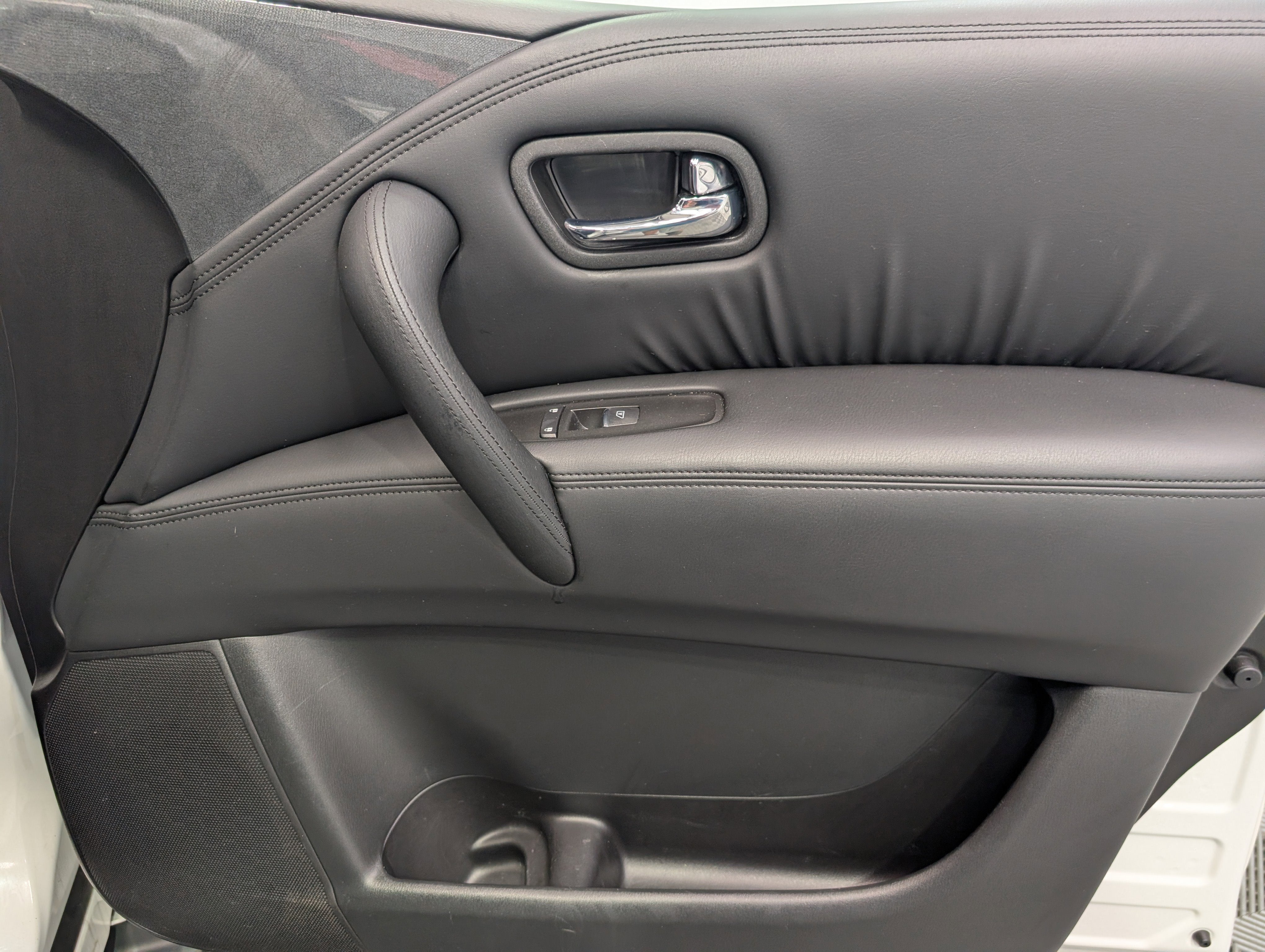 2024 Nissan Armada SV