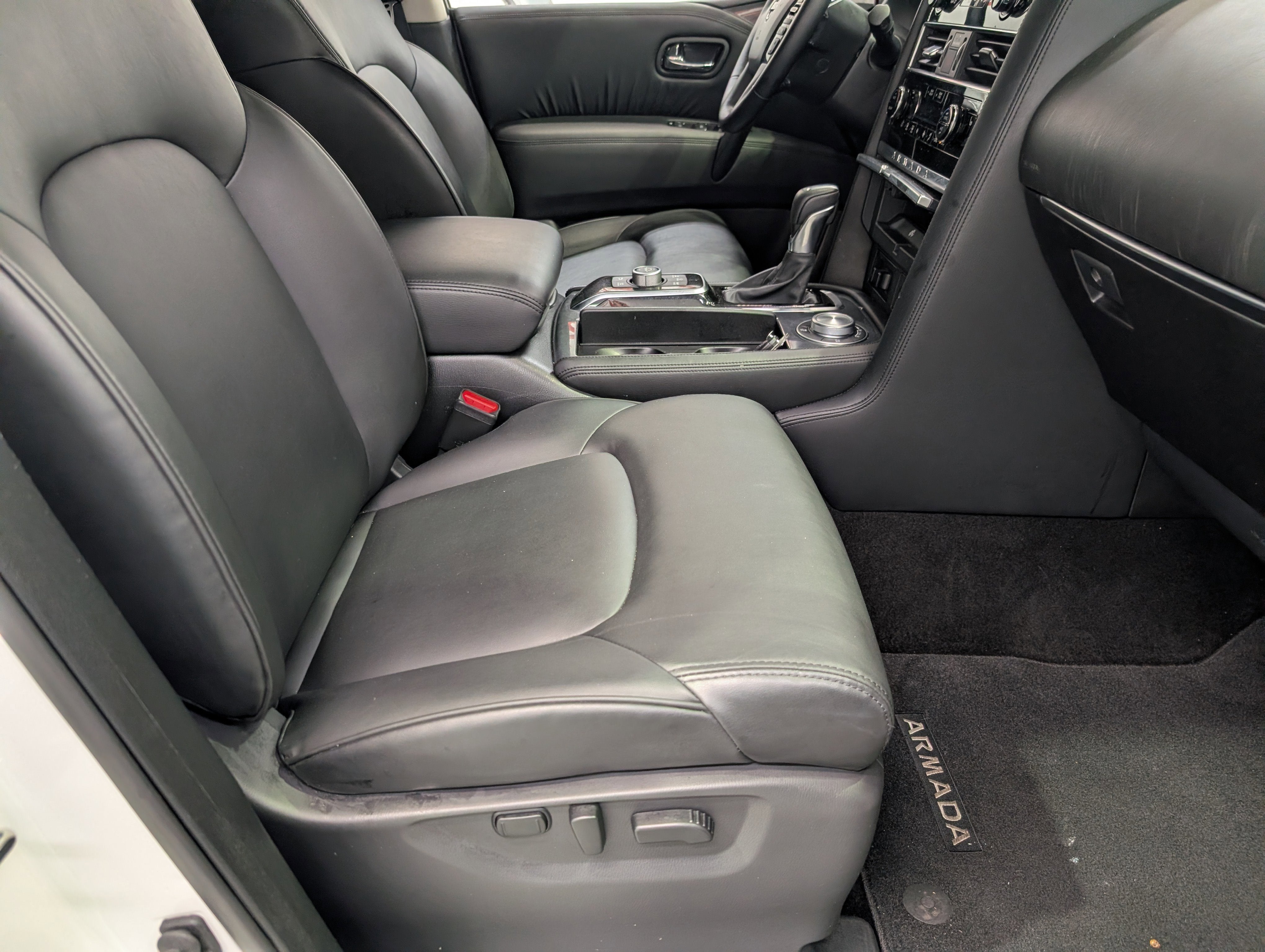 2024 Nissan Armada SV