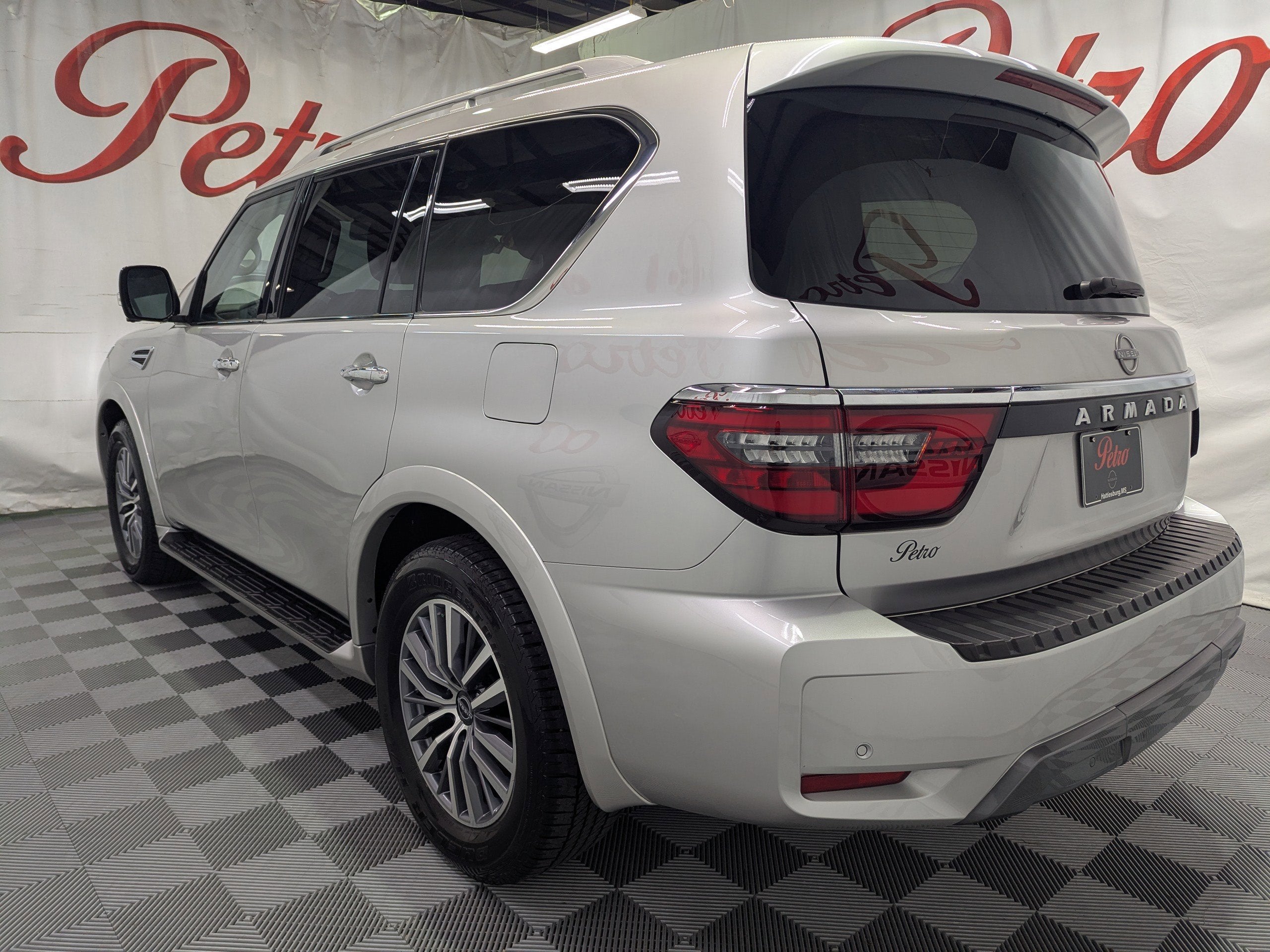 2024 Nissan Armada SL