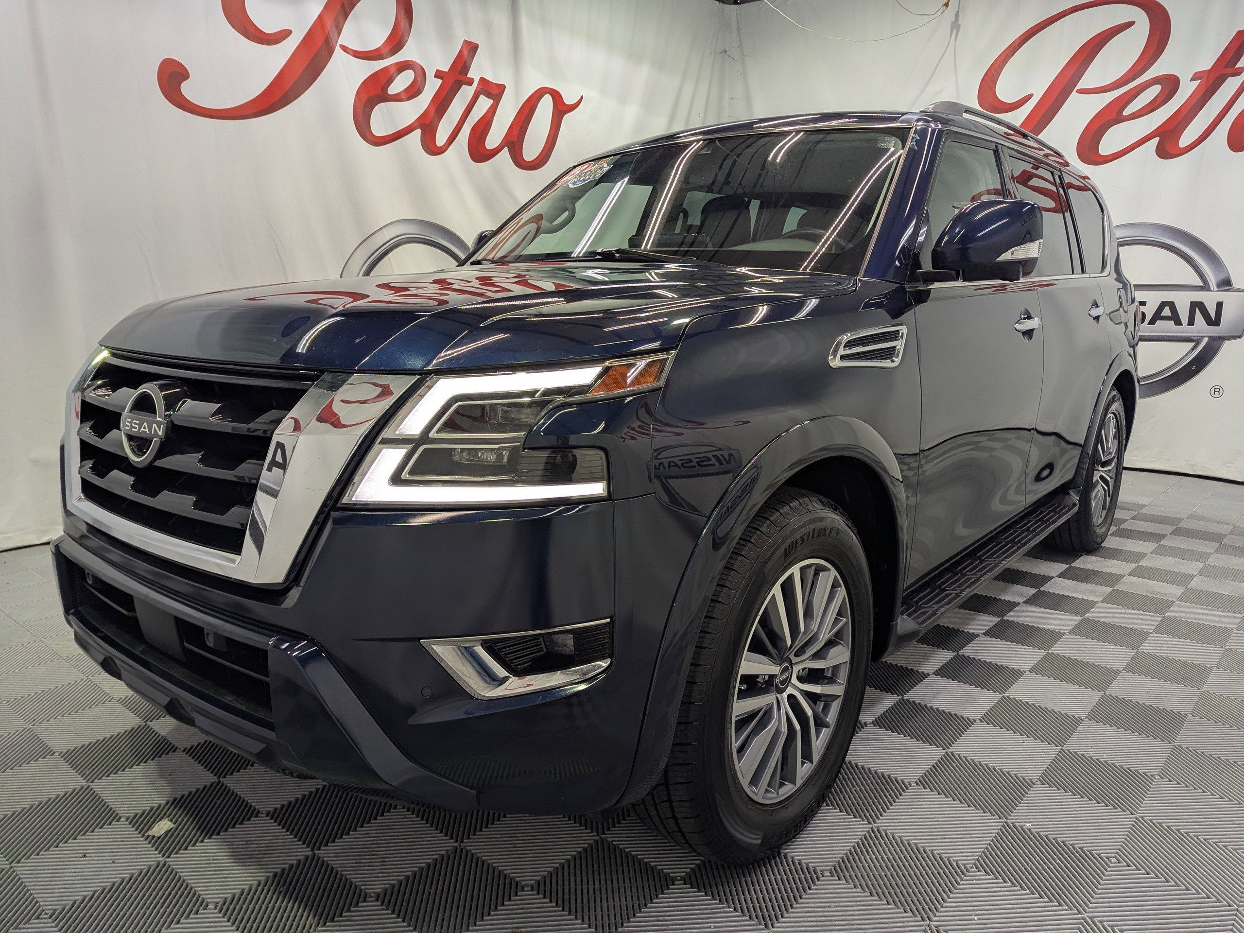 2023 Nissan Armada SL