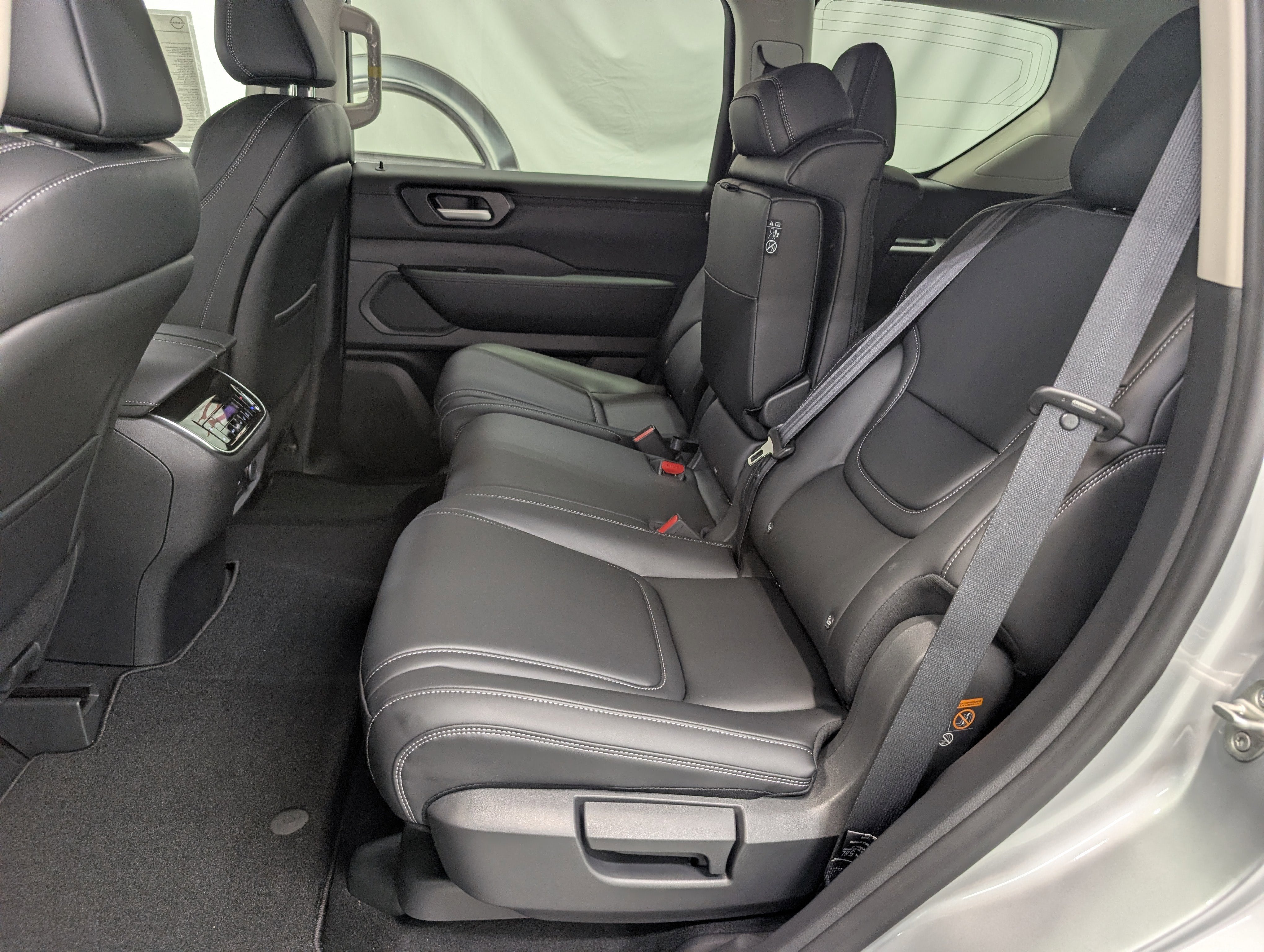 2026 Nissan Armada SV