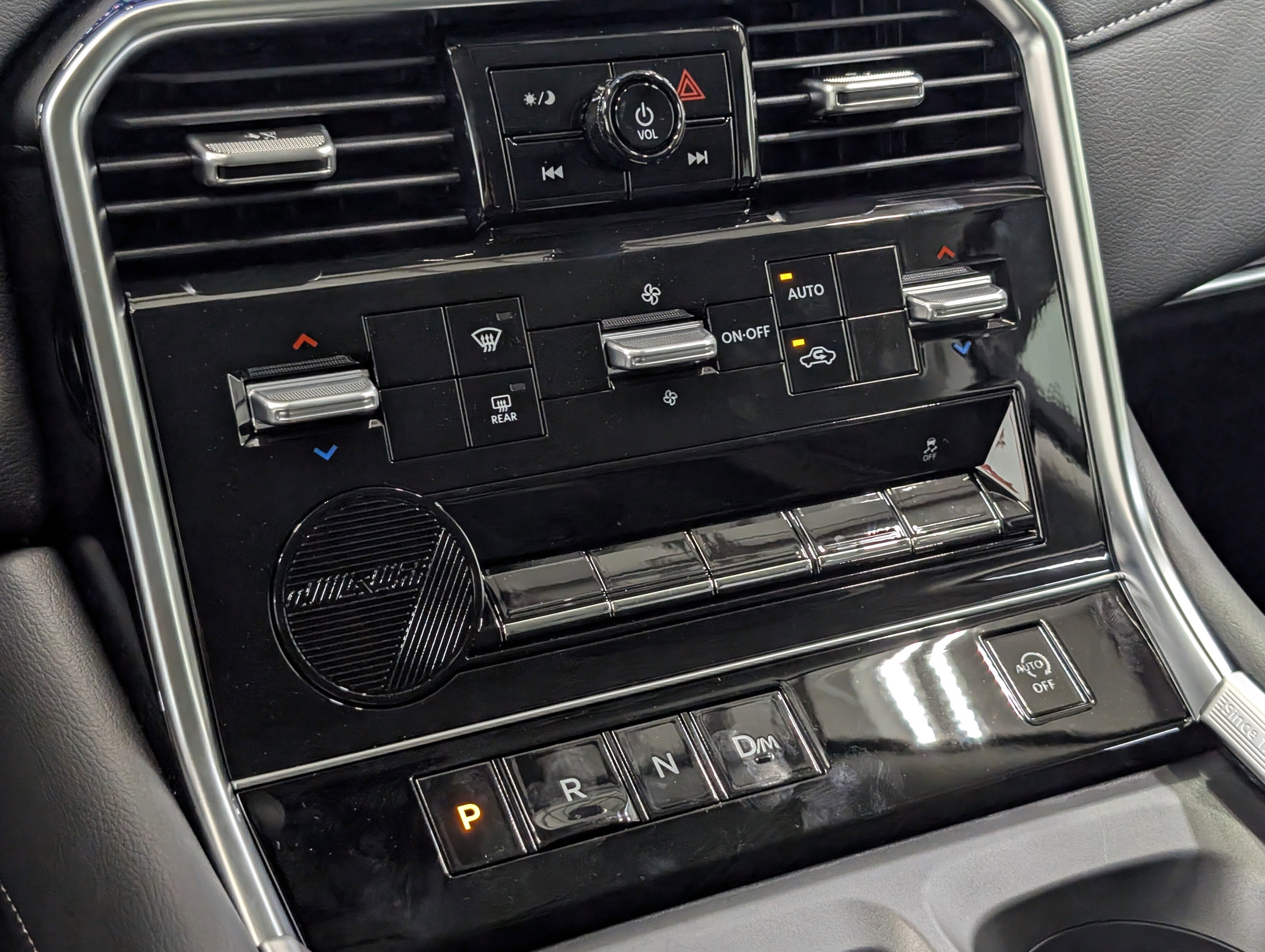 2026 Nissan Armada SV