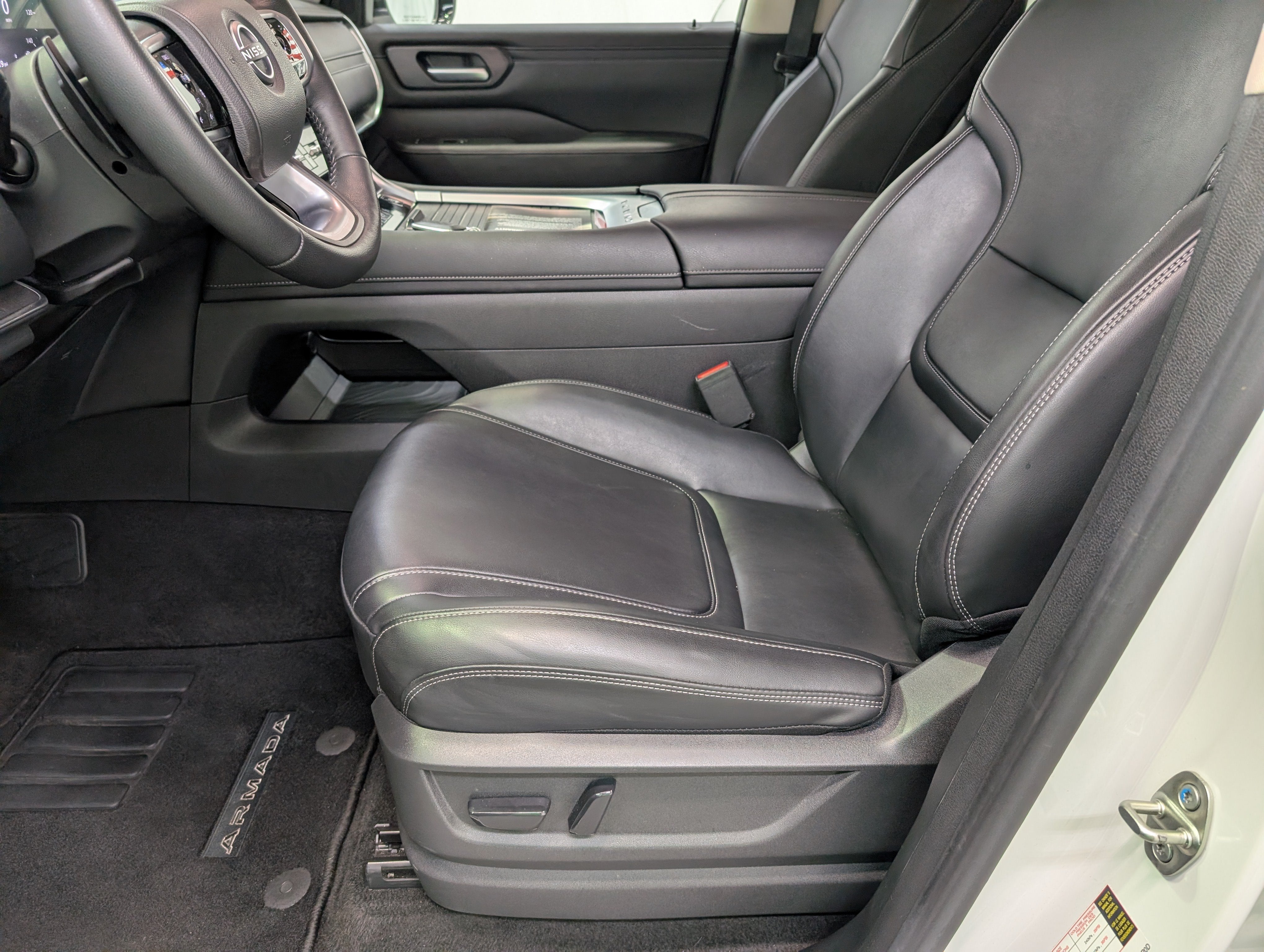 2025 Nissan Armada SV