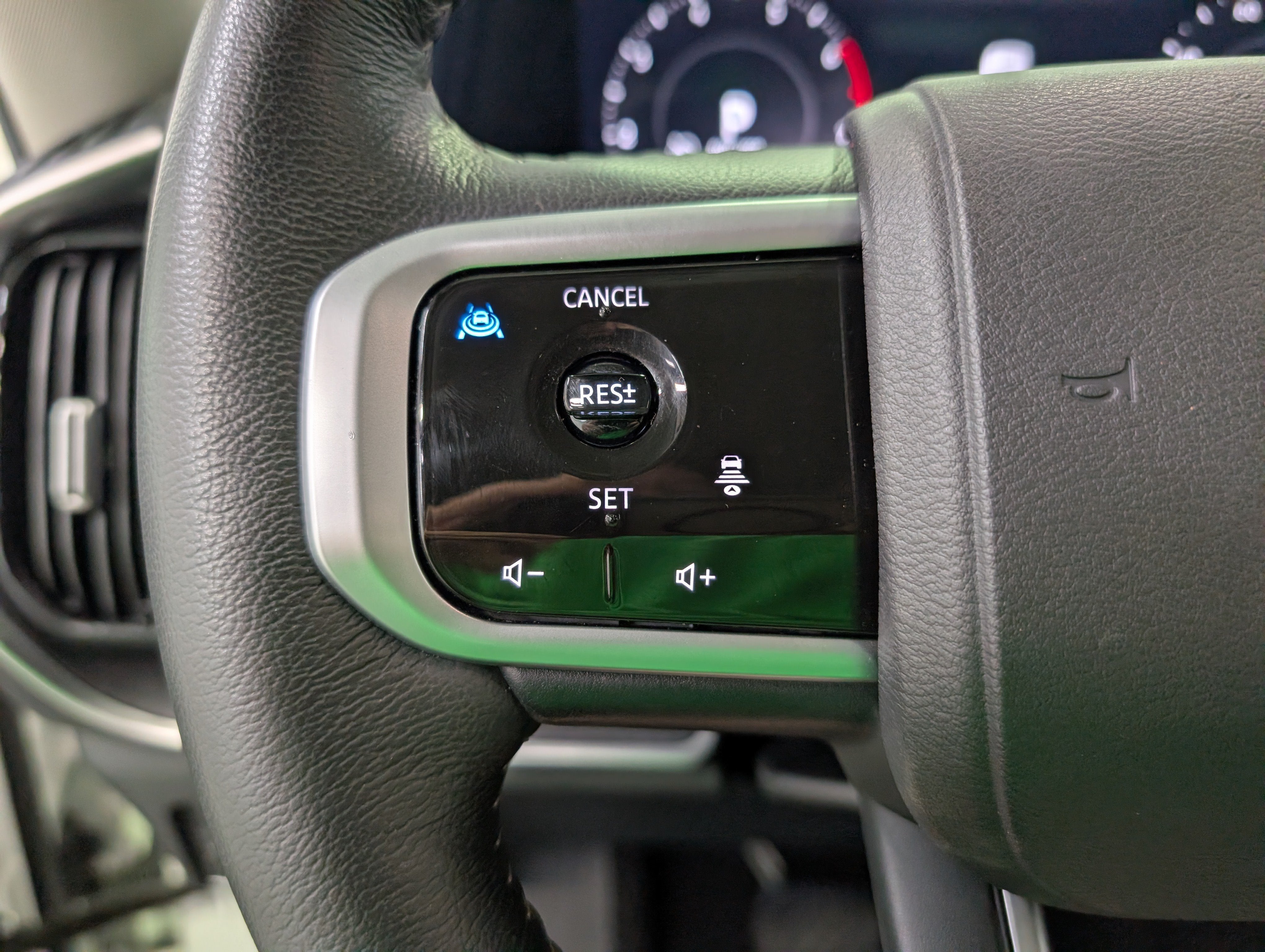 2025 Nissan Armada SV