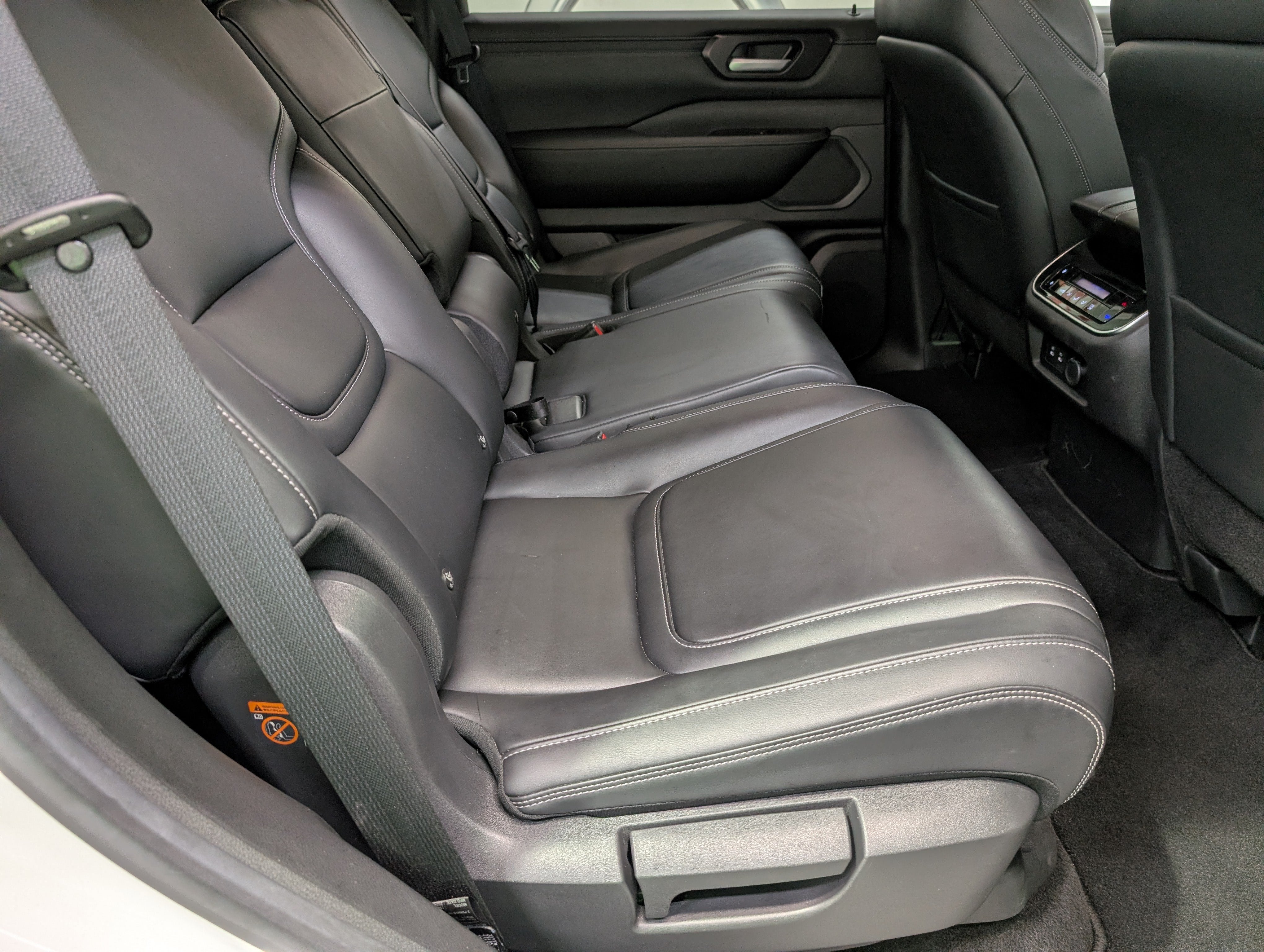 2025 Nissan Armada SV
