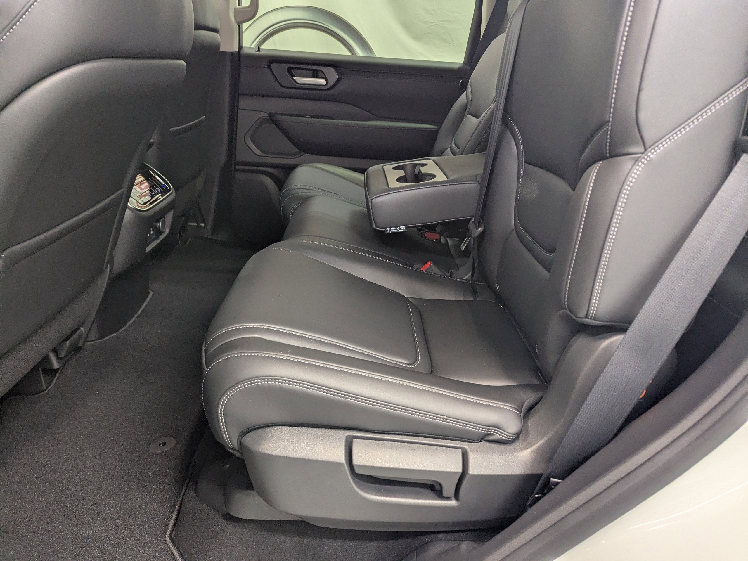 2026 Nissan Armada SV