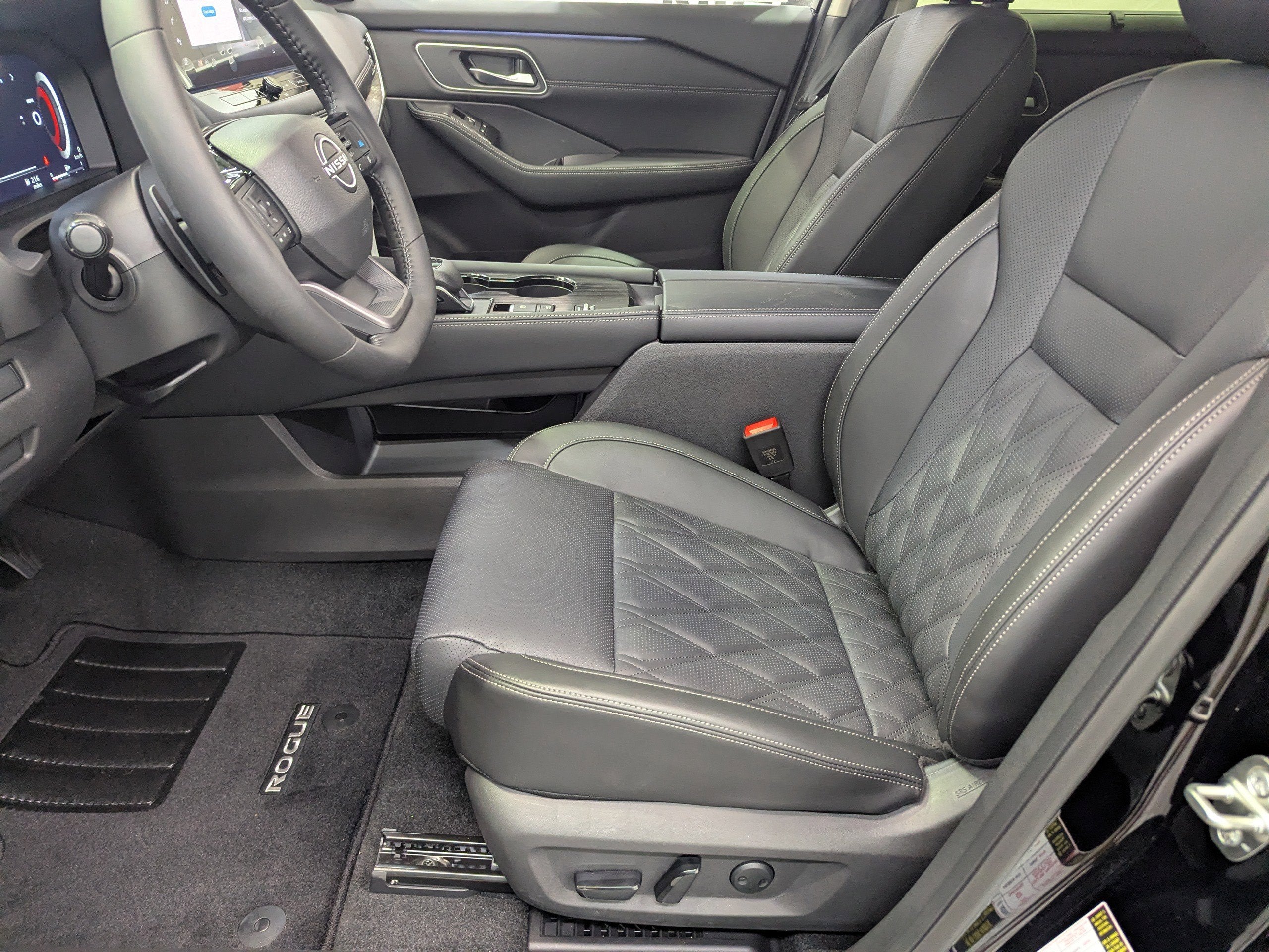 2025 Nissan Rogue Platinum