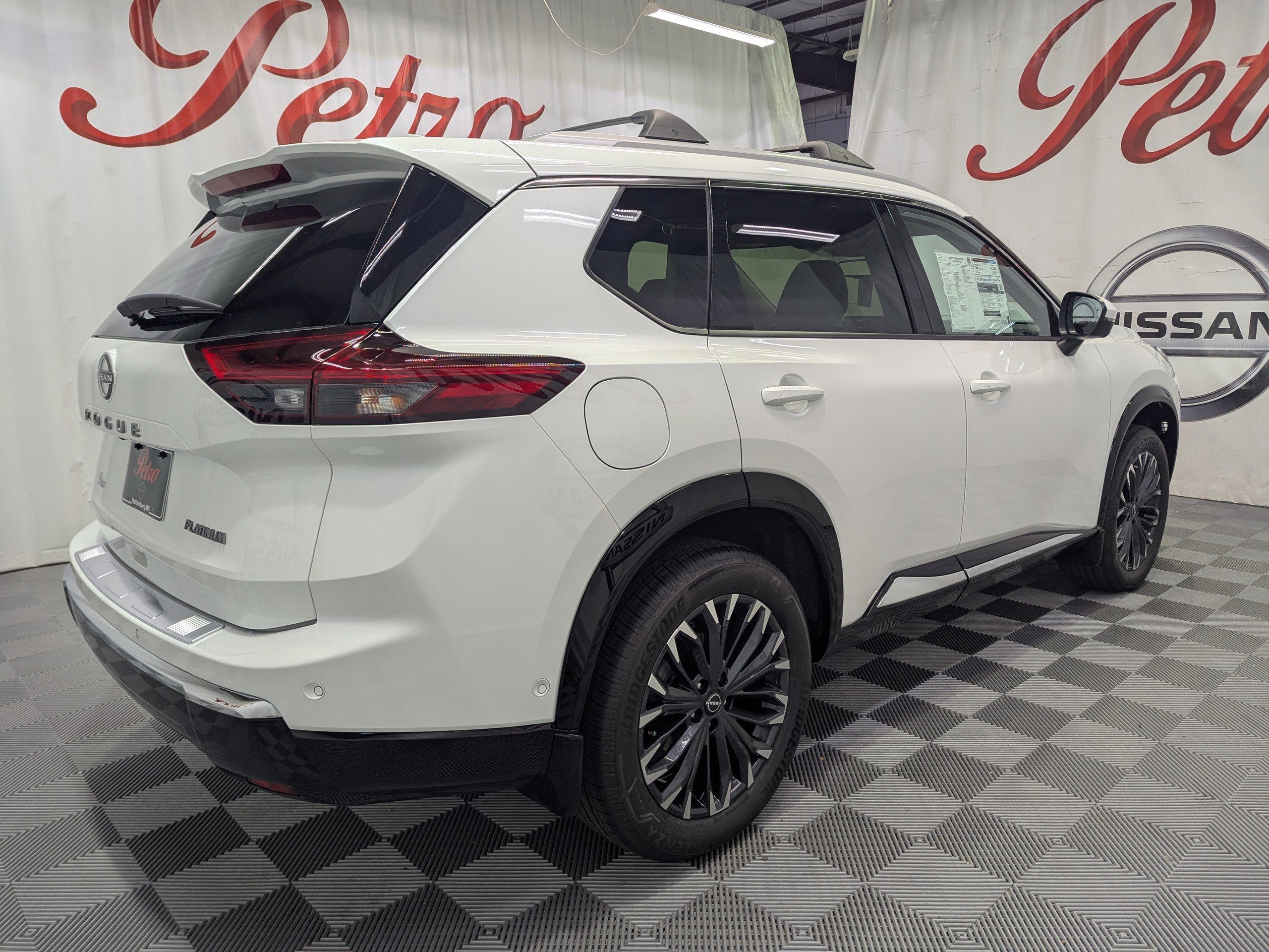 2025 Nissan Rogue Platinum