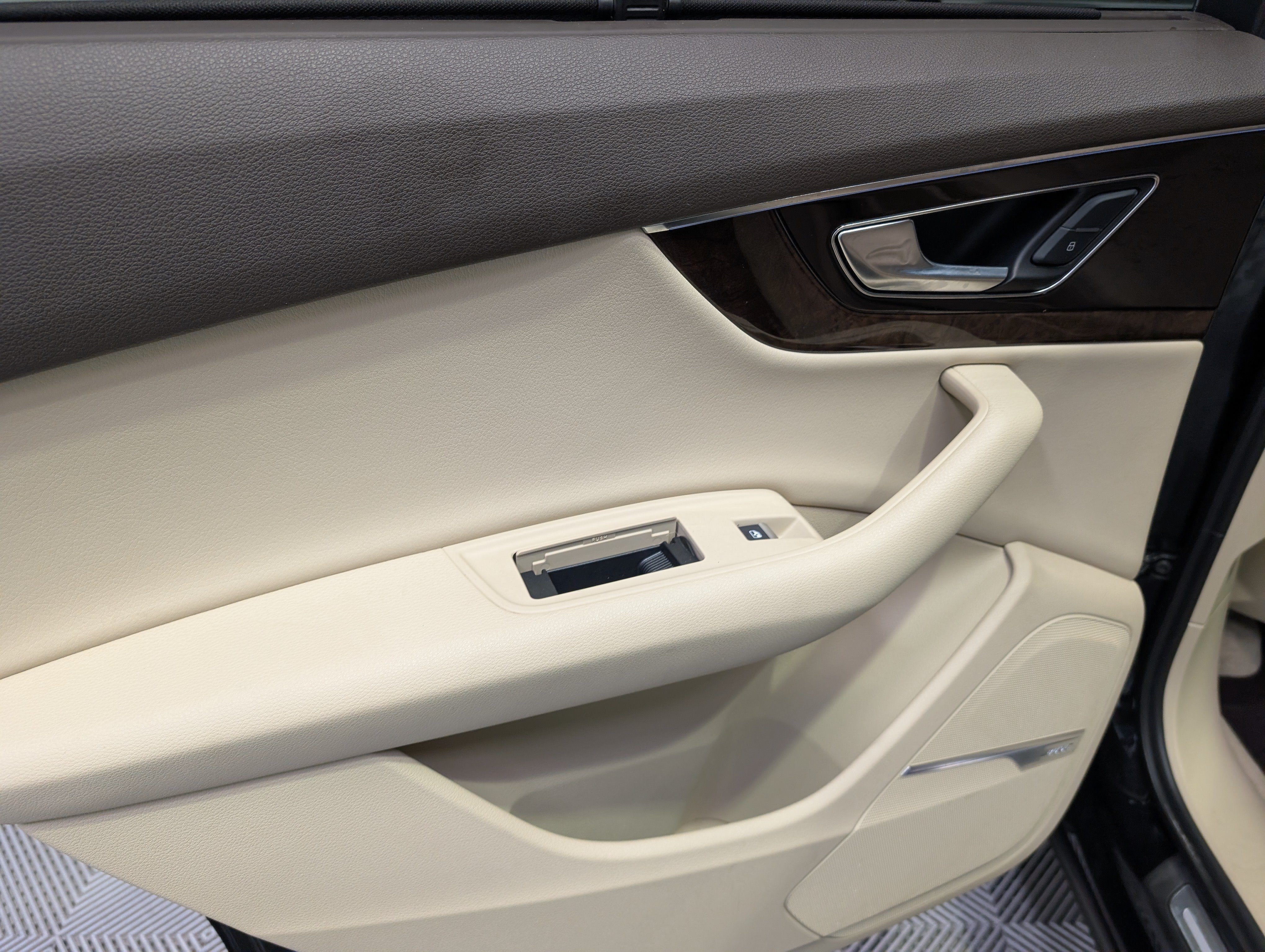 2019 Audi Q7 55 Premium Plus quattro