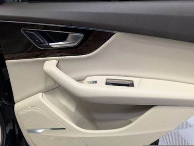 2019 Audi Q7 55 Premium Plus quattro