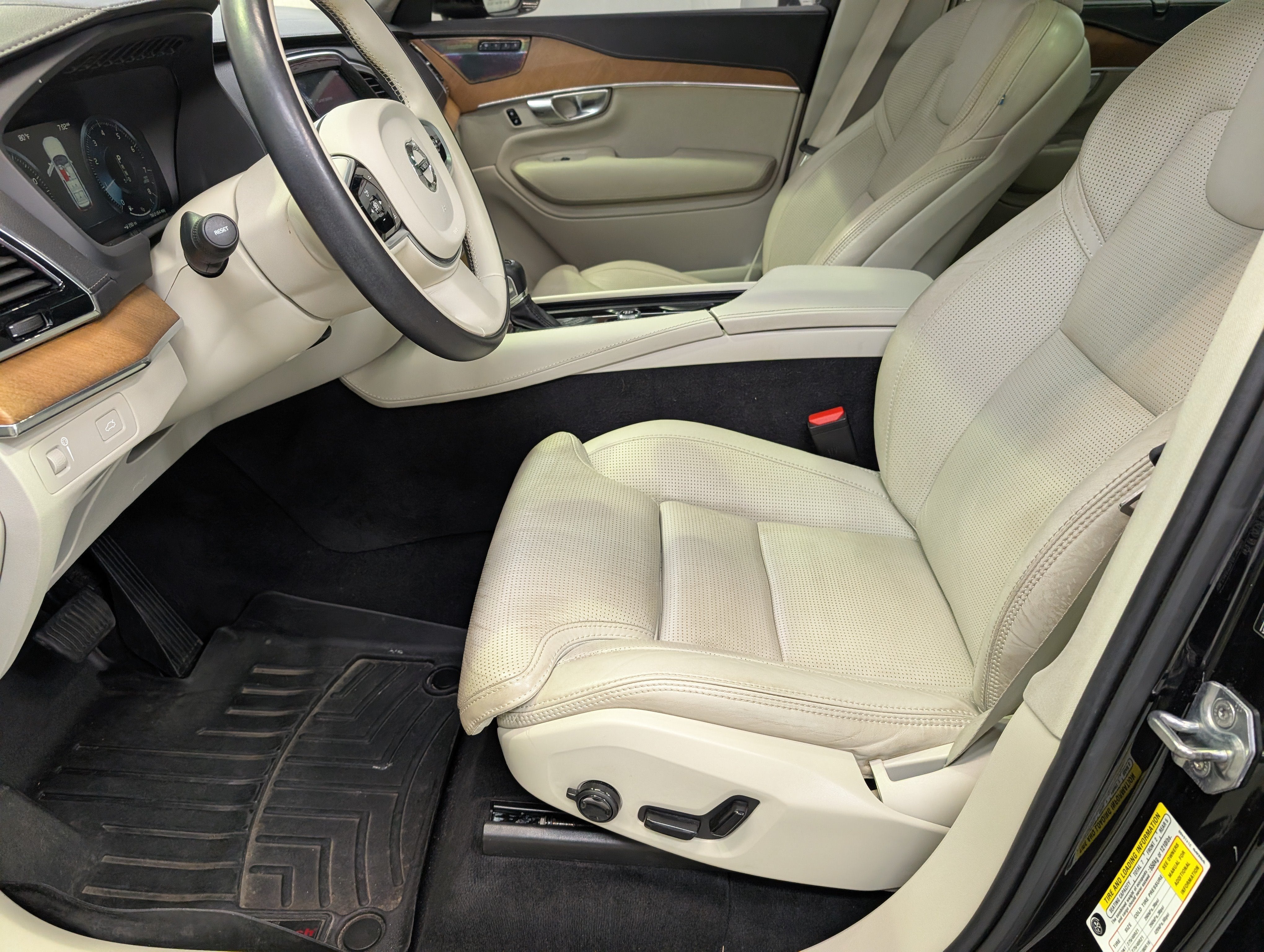 2019 Volvo XC90 T6 Inscription