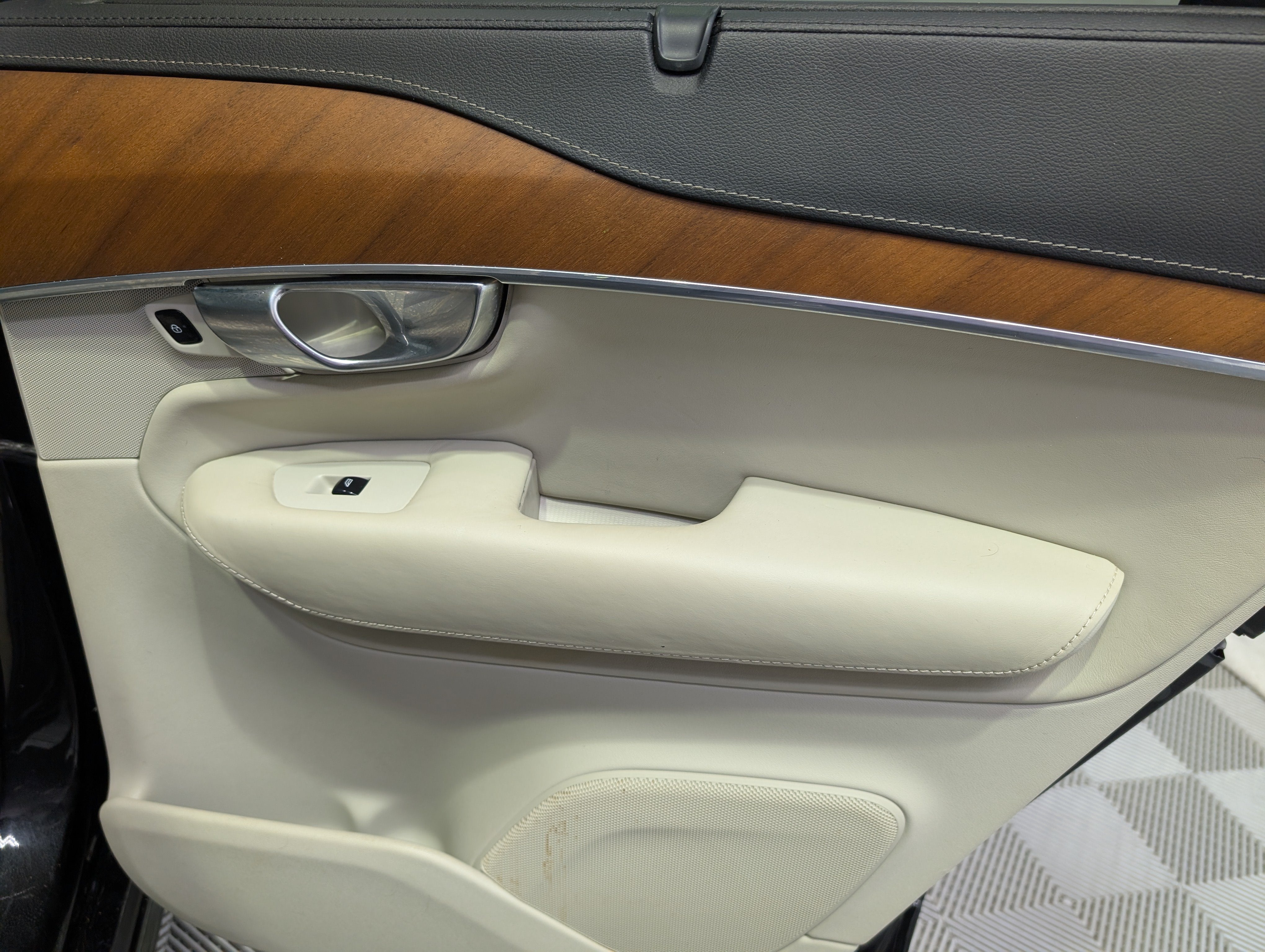 2019 Volvo XC90 T6 Inscription